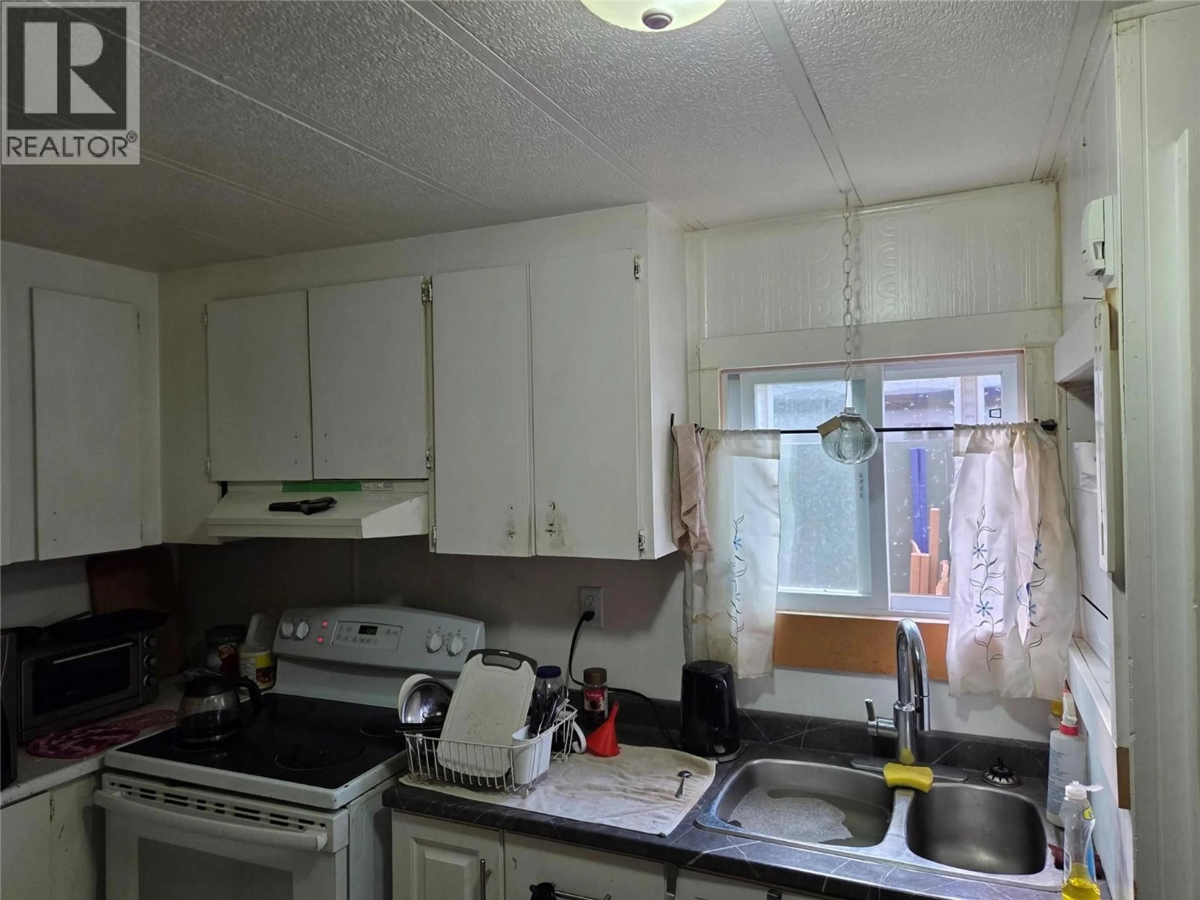 Standard kitchen, unknown for 2637 9TH STREET, Olalla British Columbia V0X1N6