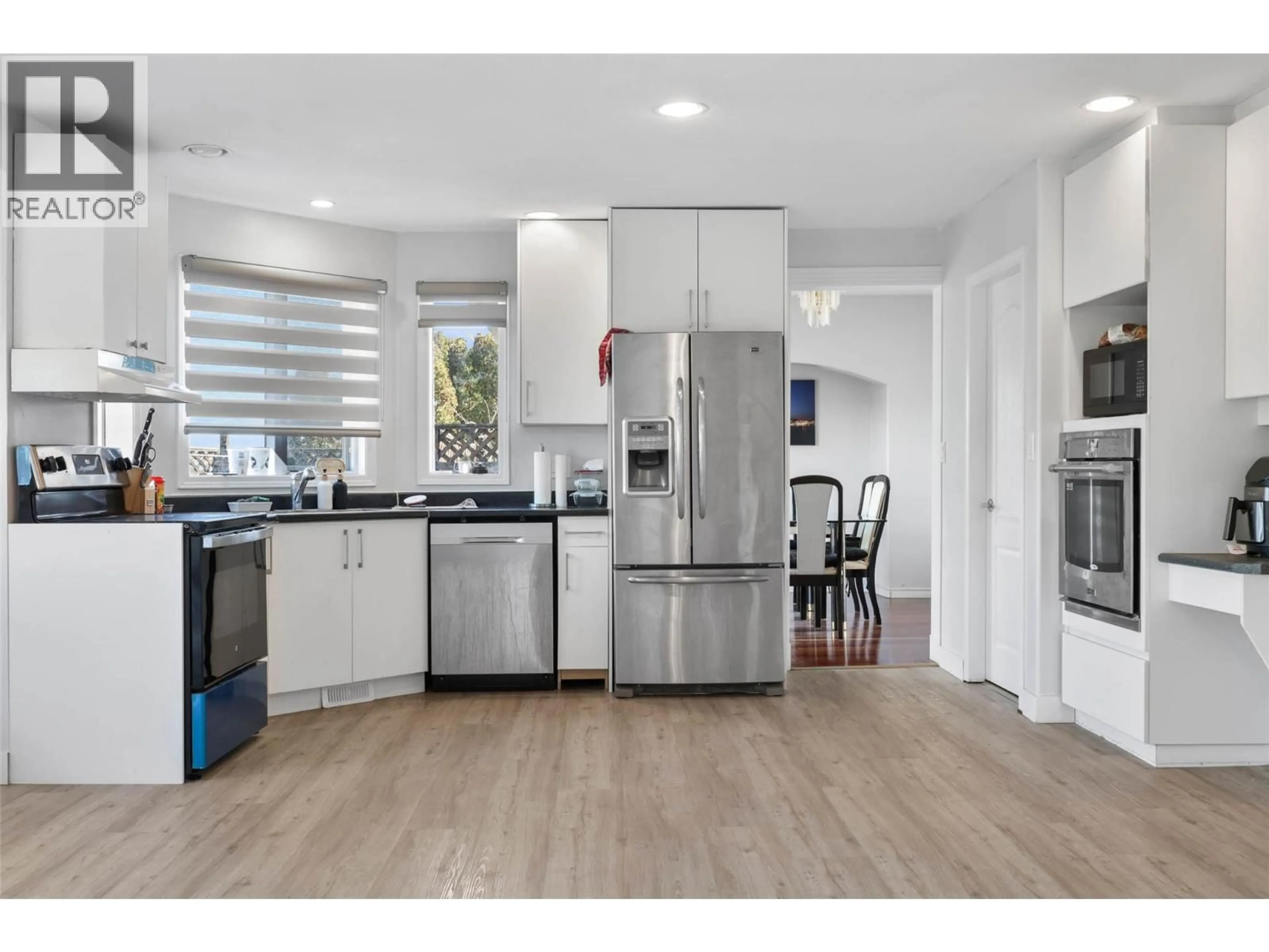 Open concept kitchen, unknown for 1230 ST ANDREWS WAY, Kamloops British Columbia V1S1S6