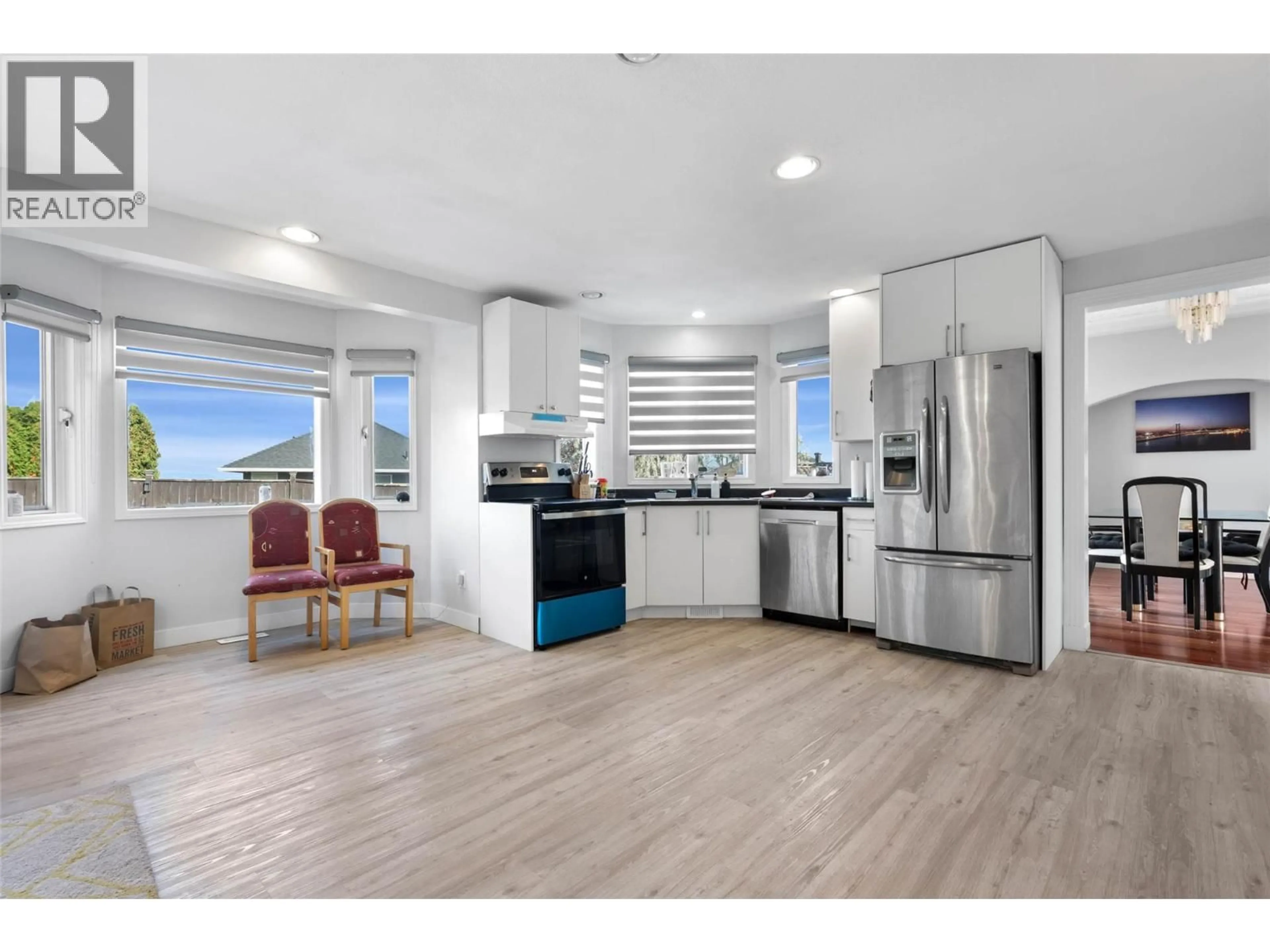 Open concept kitchen, unknown for 1230 ST ANDREWS WAY, Kamloops British Columbia V1S1S6