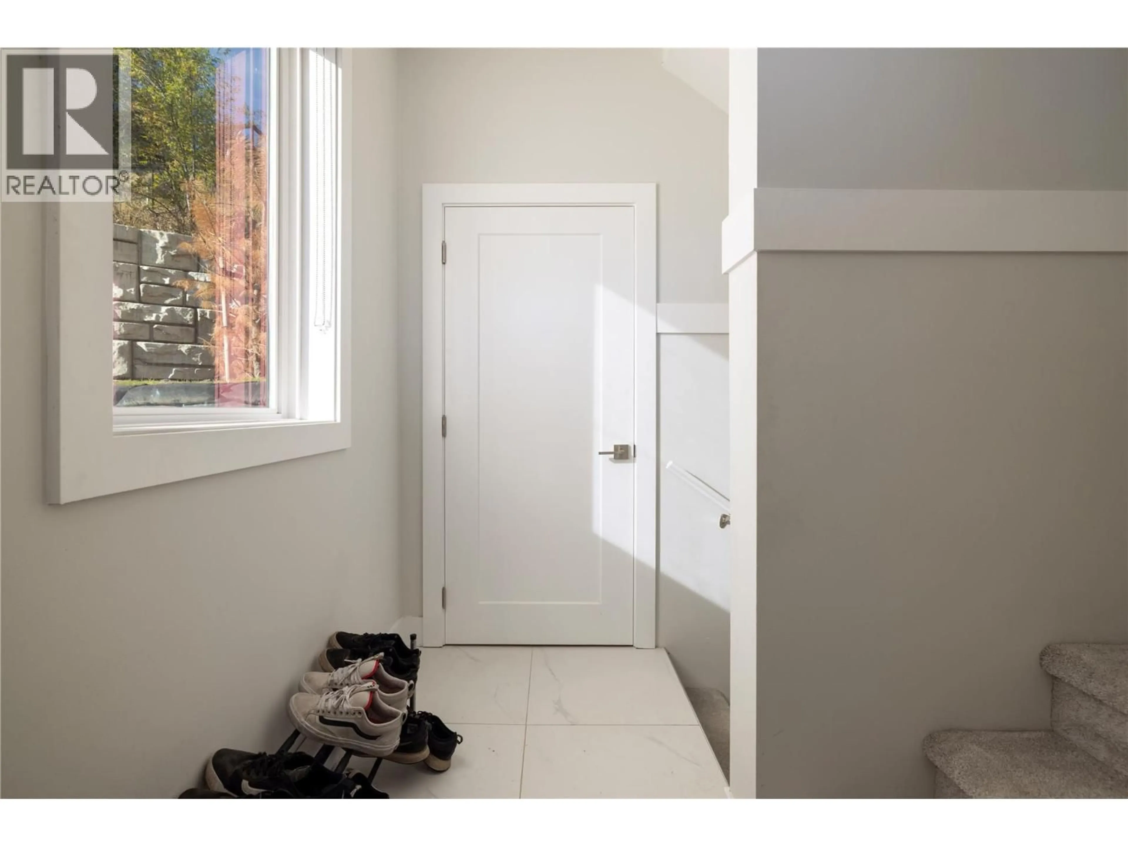 Indoor entryway for 16 - 1136 BLACK MOUNTAIN DRIVE, Kelowna British Columbia V1P0A7