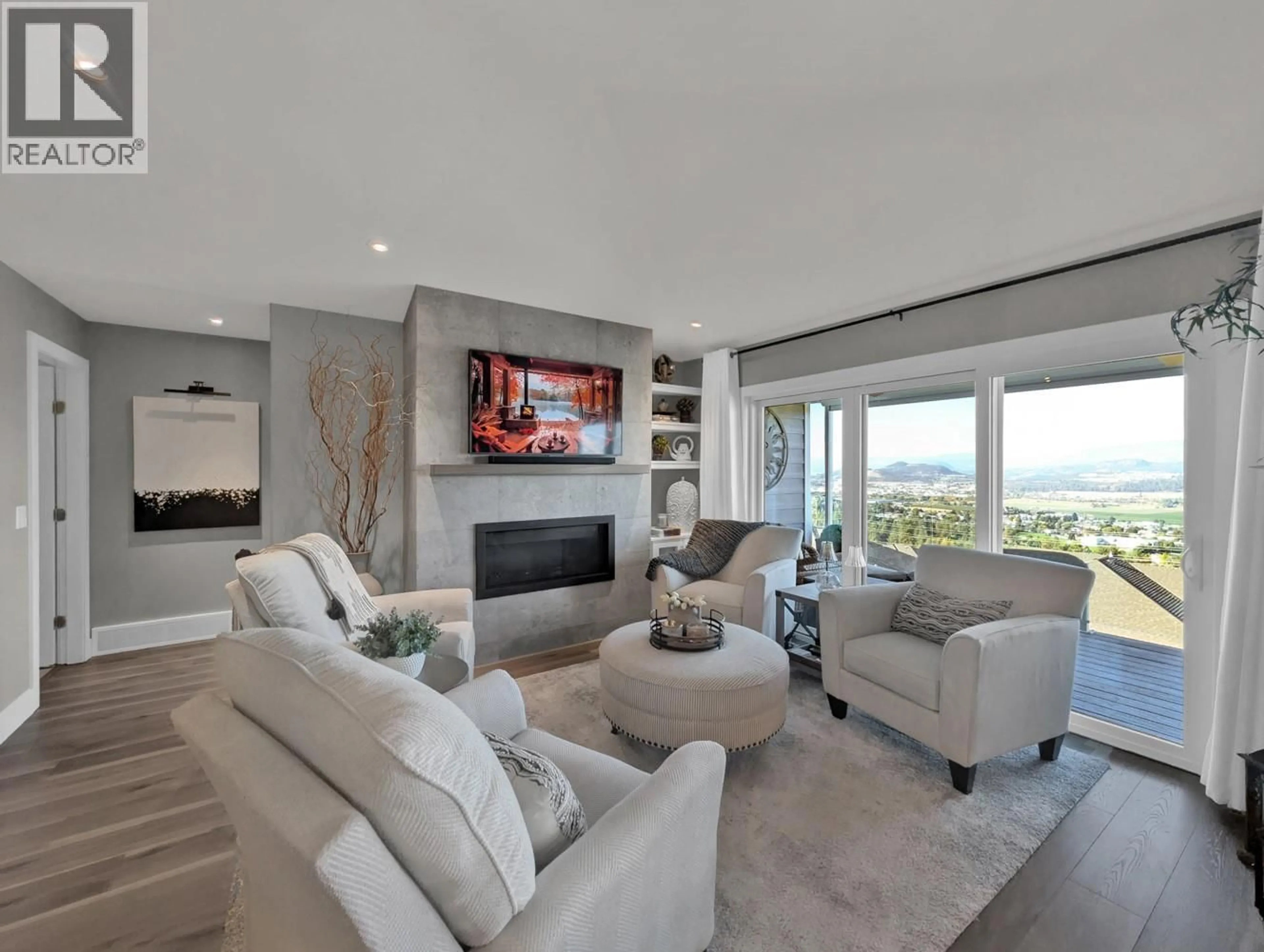 Living room with furniture, unknown for 3866 CIMARRON DRIVE, Kelowna British Columbia V1X8G9