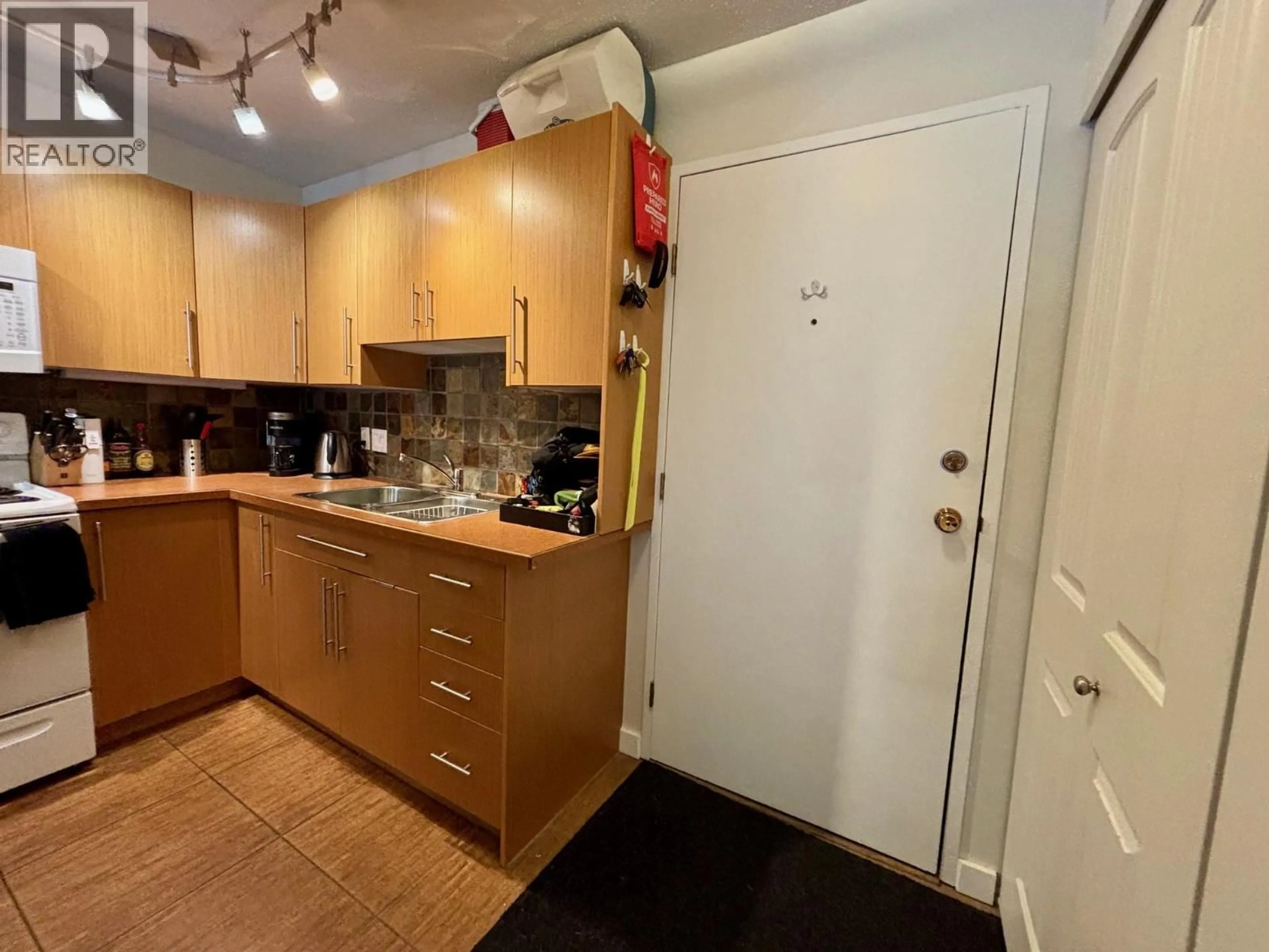 Standard kitchen, floor is not visible for 102 - 800 MACKENZIE AVENUE, Revelstoke British Columbia V0E2S0