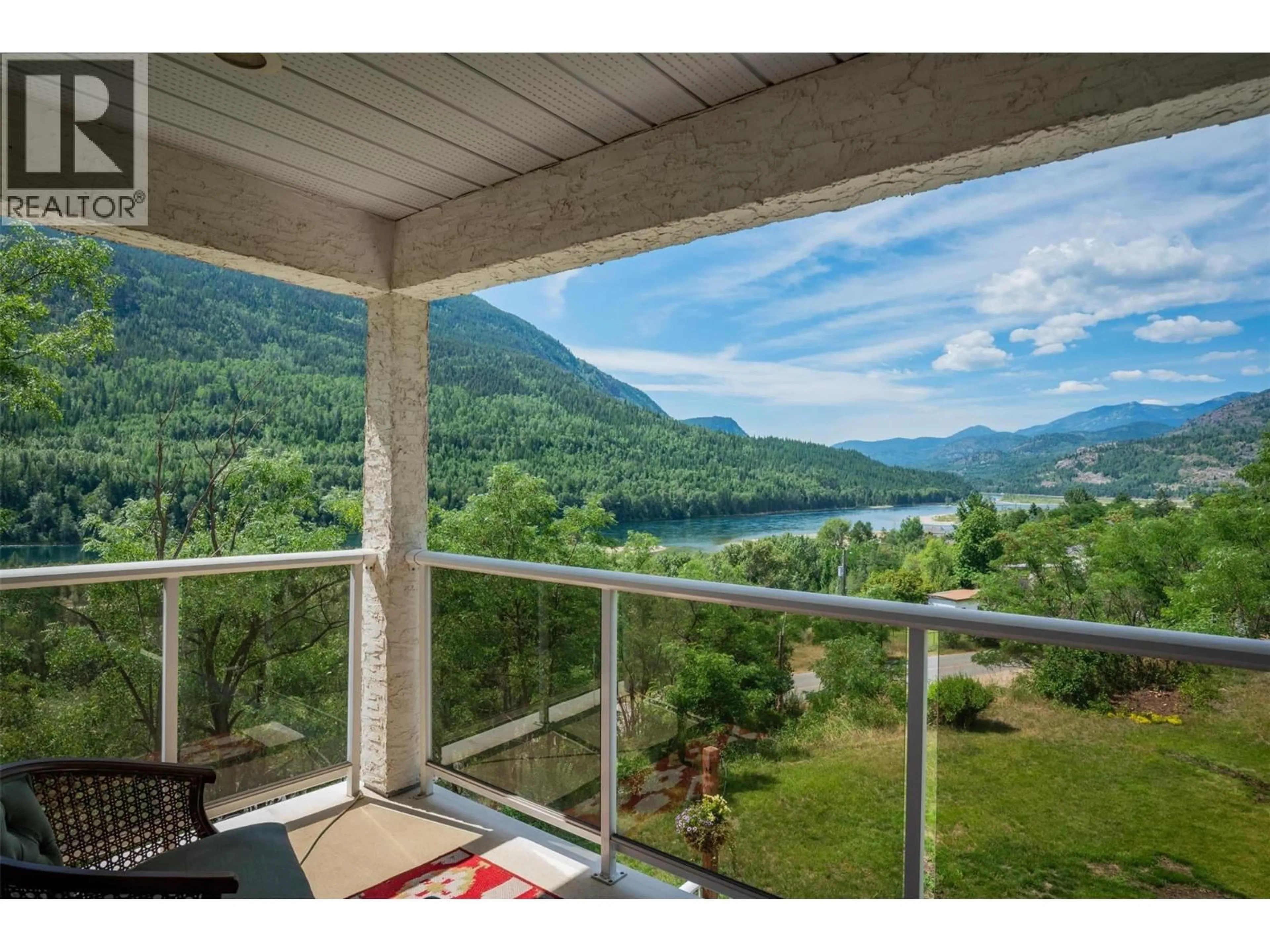Balcony in the apartment, water/lake/river/ocean view for 507 15TH AVENUE, Genelle British Columbia V0G1G0