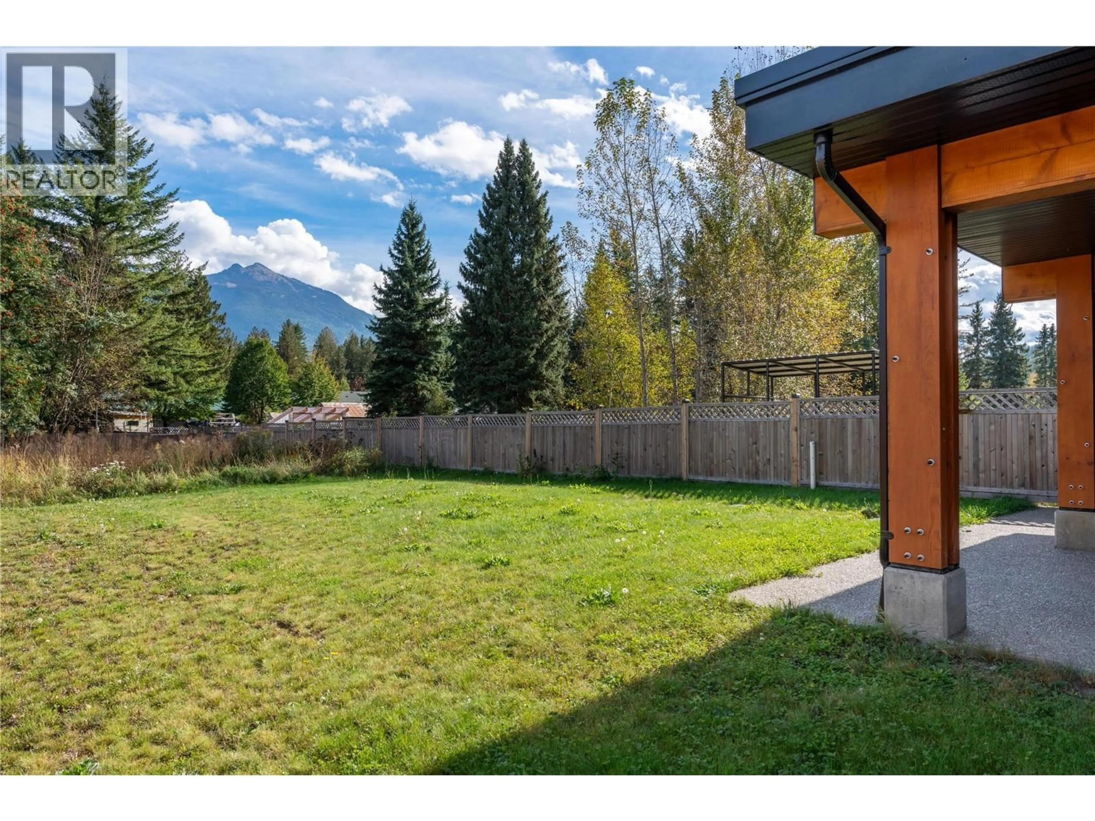 Patio, mountain view for 970 BEGBIE ROAD, Revelstoke British Columbia V0E3K0