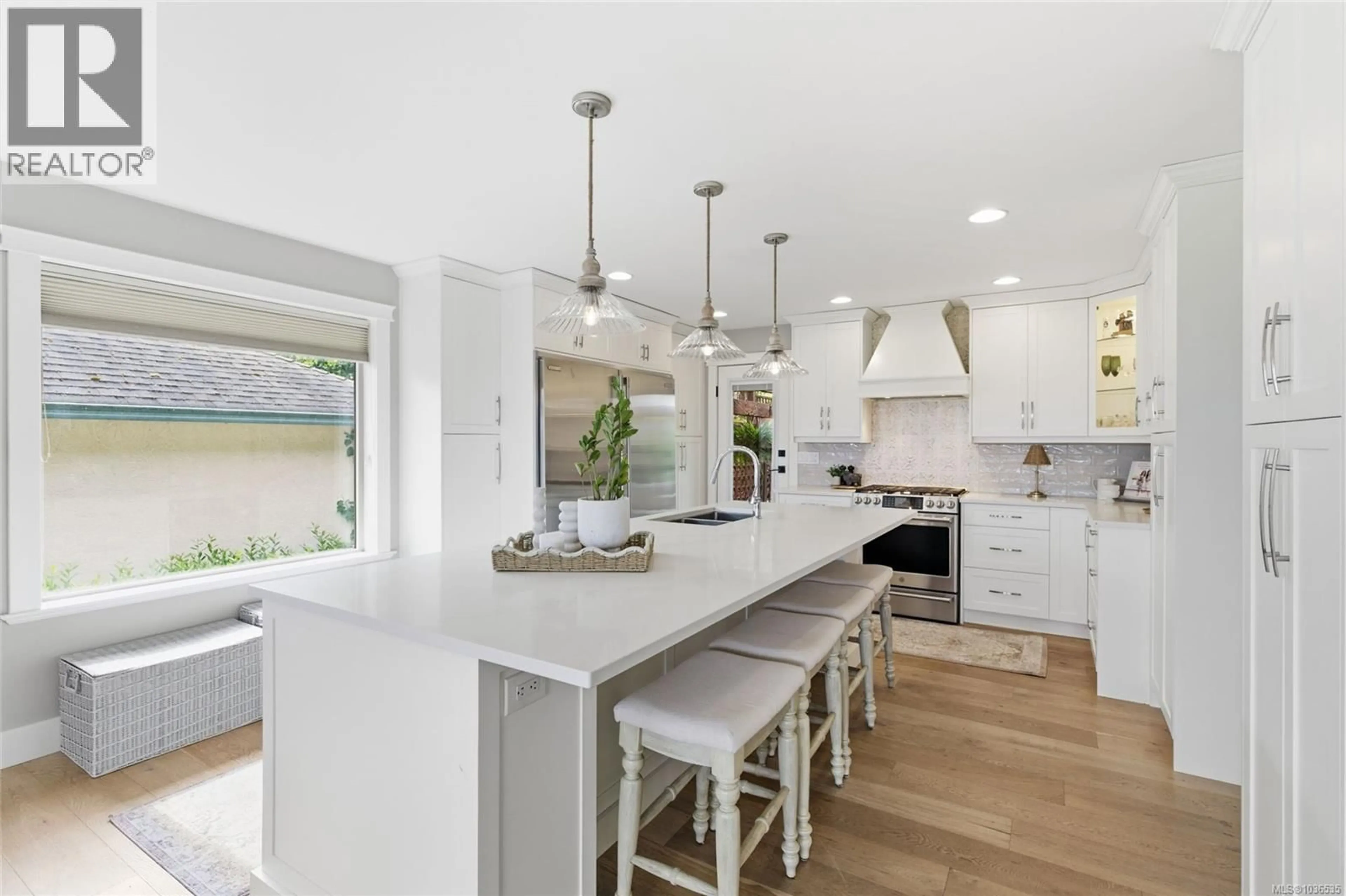 Open concept kitchen, ceramic/tile floor for 4839 FILLINGER CRESCENT, Nanaimo British Columbia V9V1K1