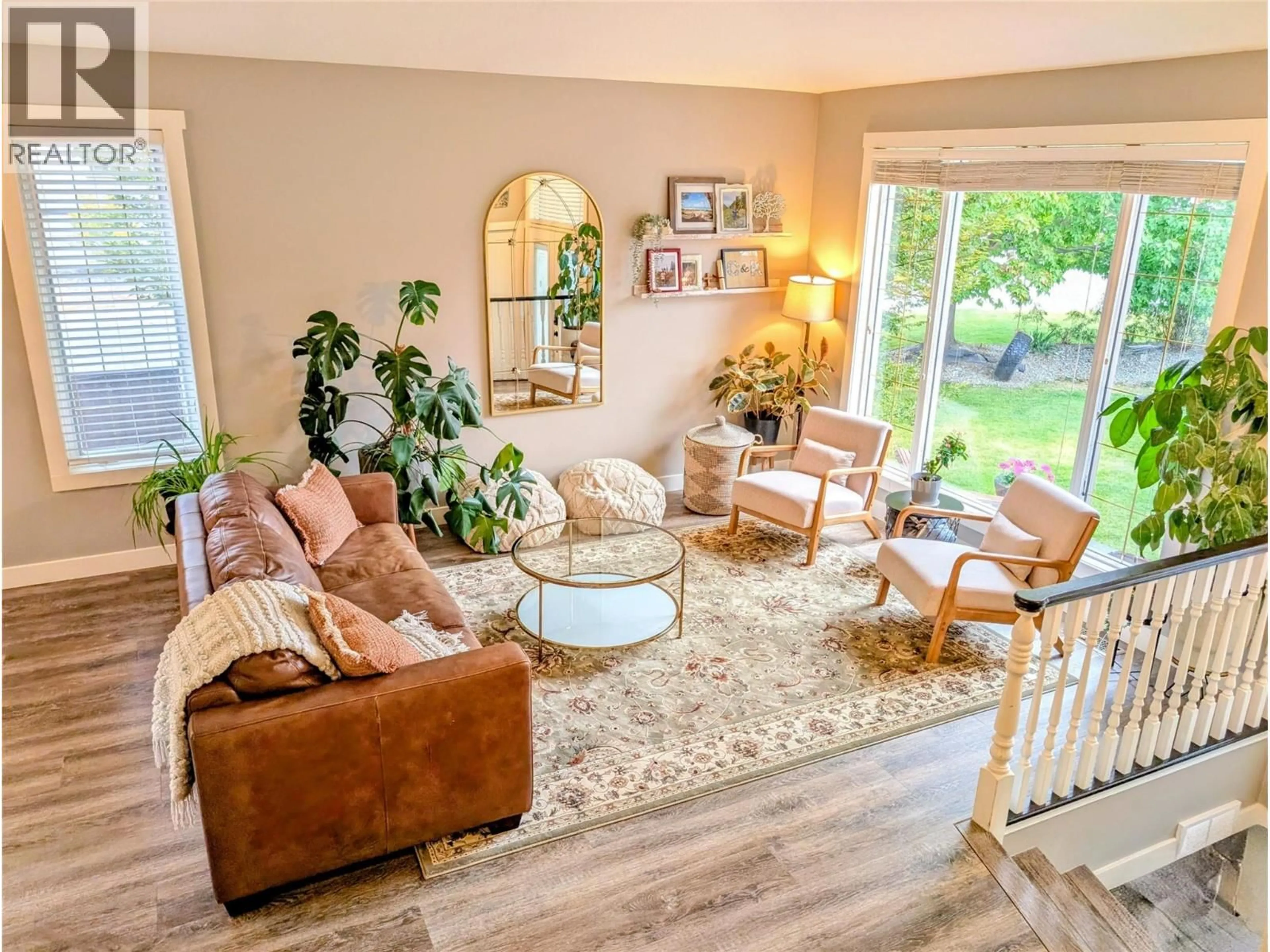 Living room with furniture, unknown for 2086 SUNVIEW DRIVE, West Kelowna British Columbia V1Z3P9