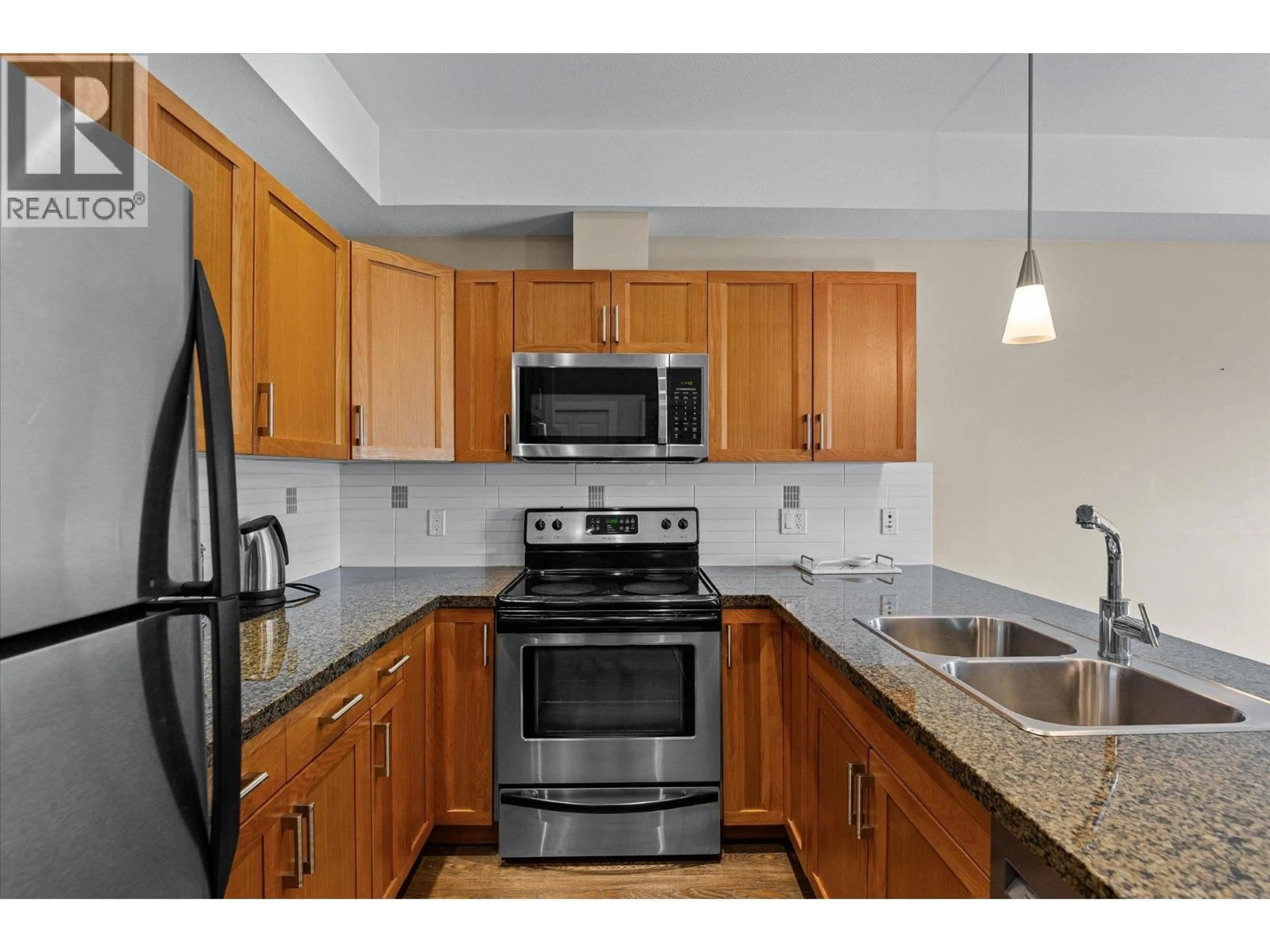 Standard kitchen, unknown for 408 - 3205 SKYVIEW LANE, West Kelowna British Columbia V4T3J3