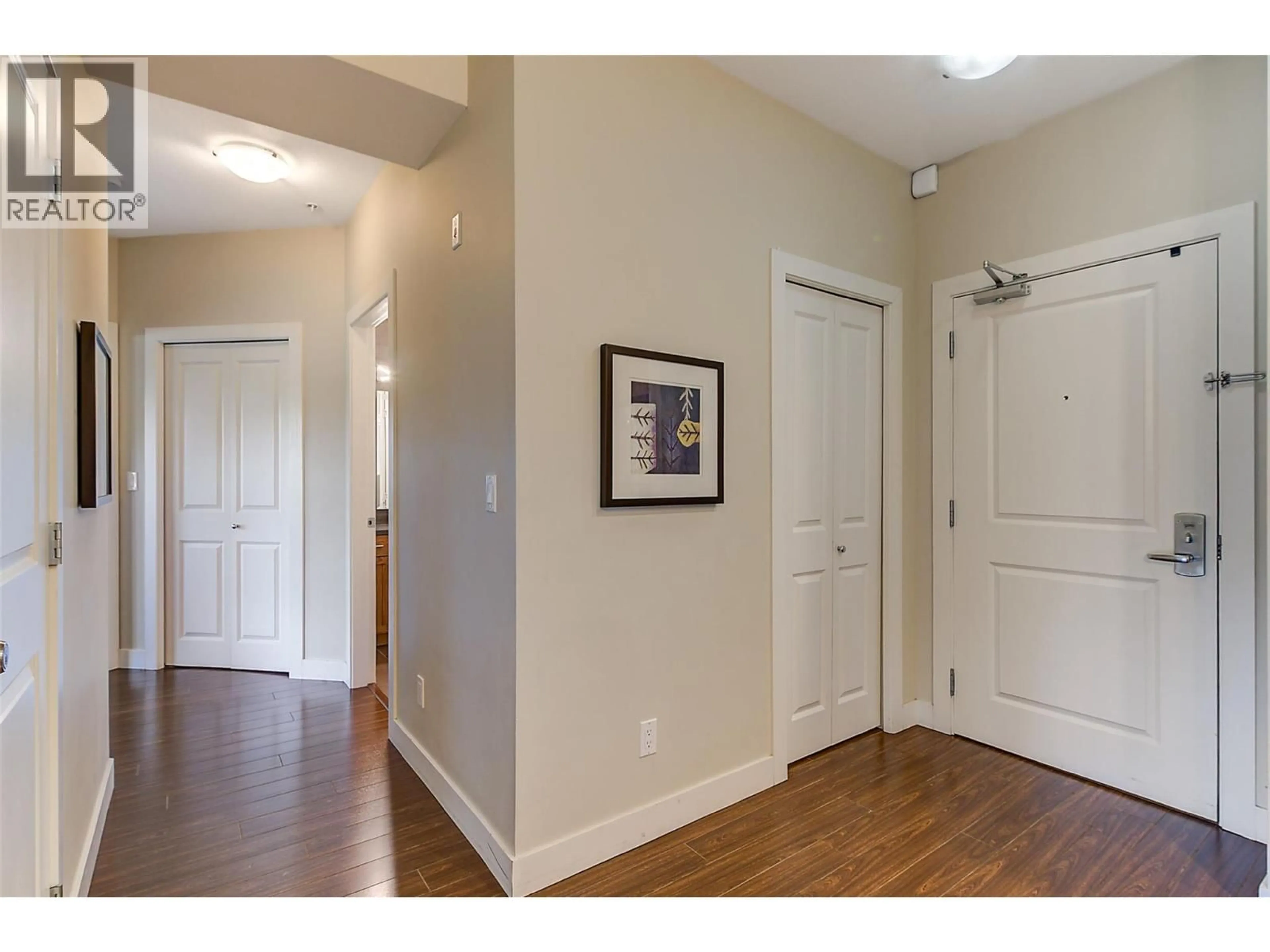 Indoor entryway for 205 - 3205 SKYVIEW LANE, West Kelowna British Columbia V4T2Y2