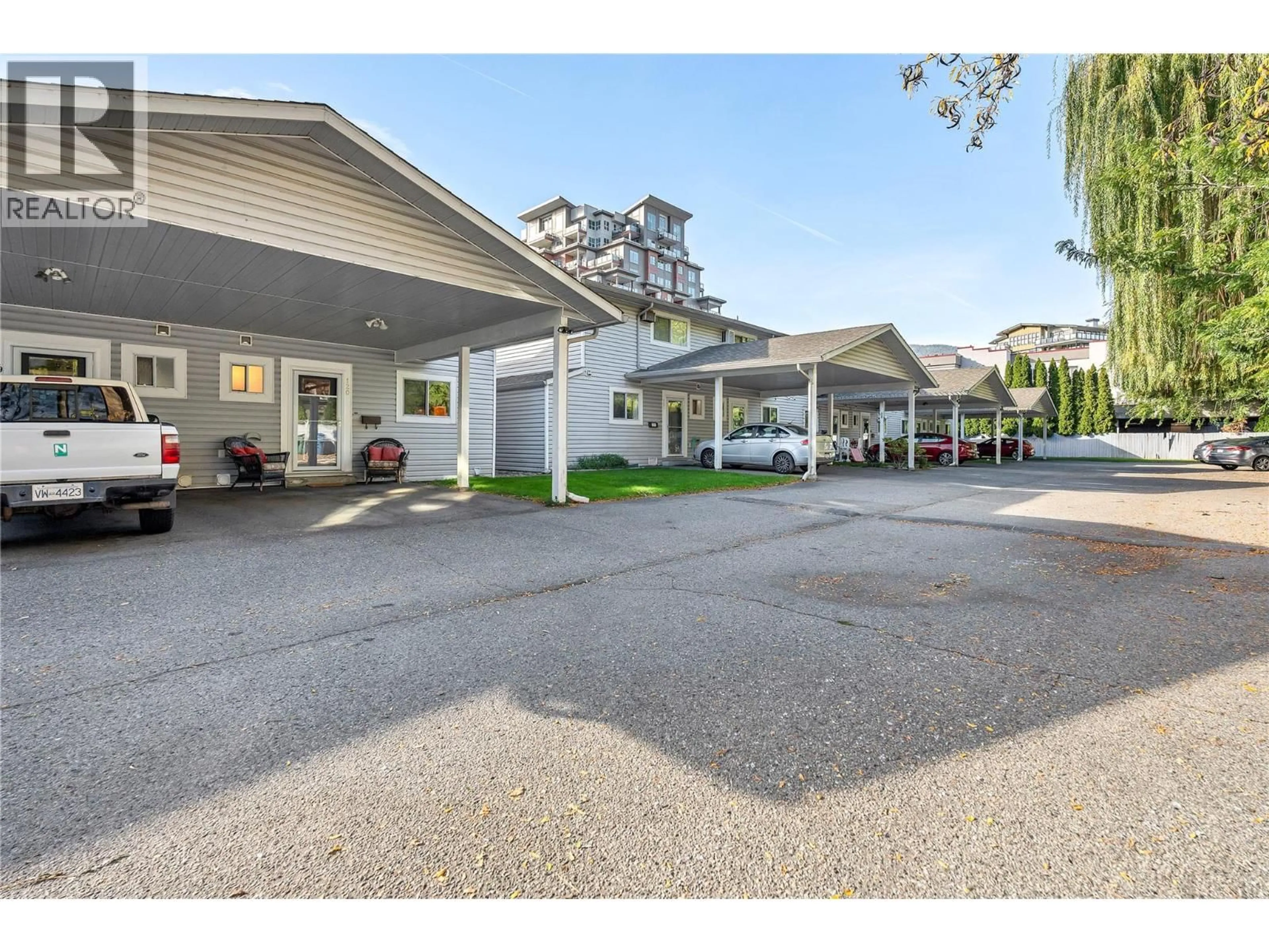 Indoor garage for 120 - 3315 WILSON STREET, Penticton British Columbia V2A8J3