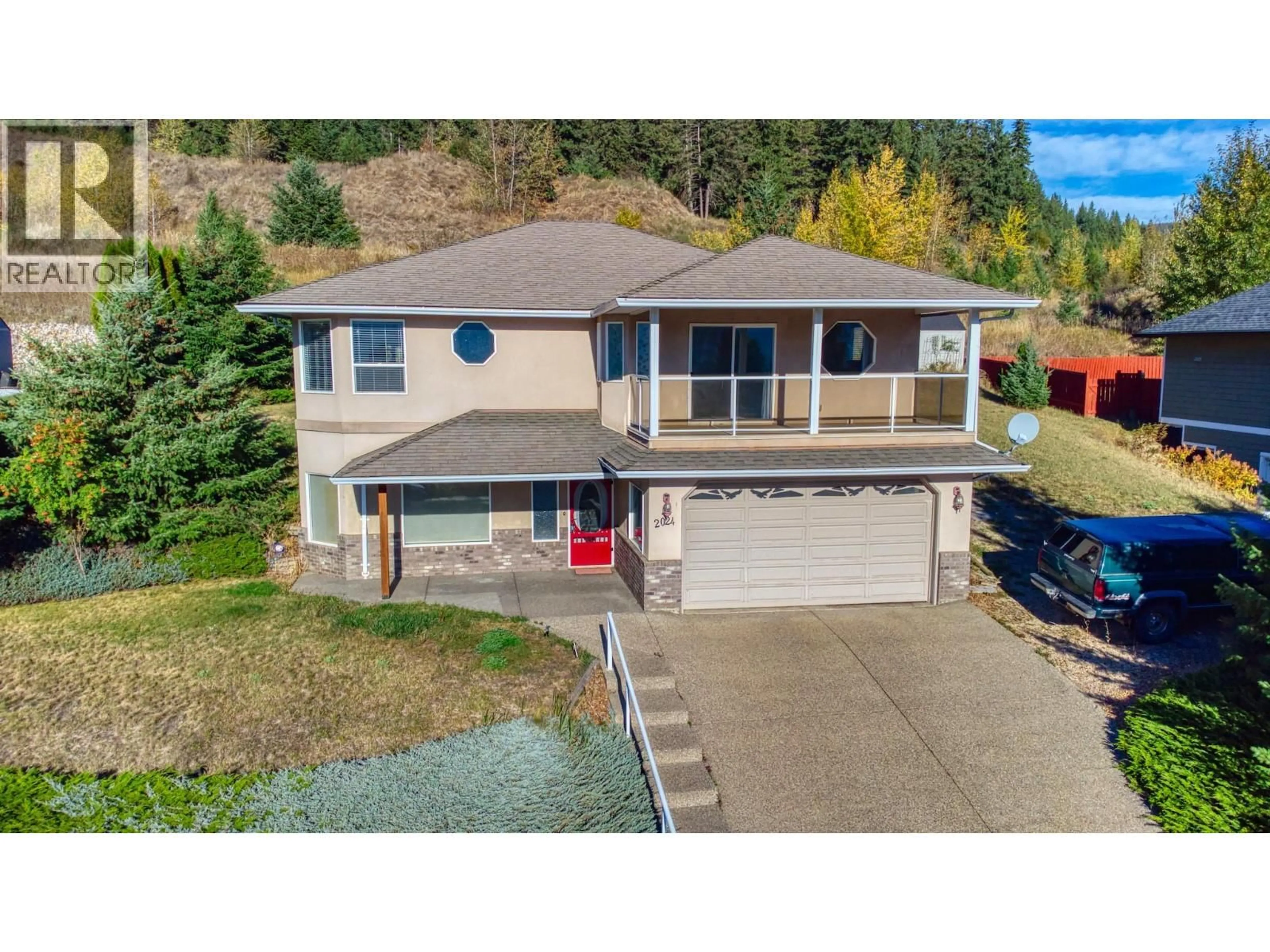 A pic from outside/outdoor area/front of a property/back of a property/a pic from drone, water/lake/river/ocean view for 2024 MOUNTAIN VIEW AVENUE, Lumby British Columbia V0E2G0