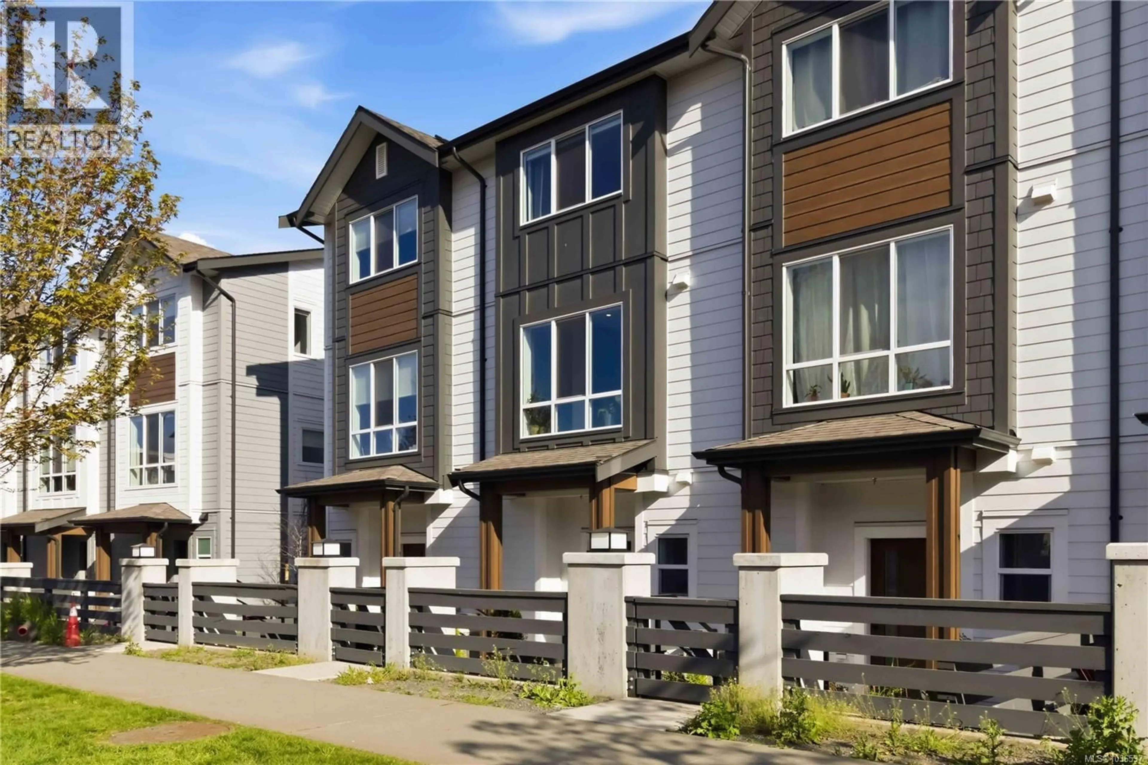 Home with vinyl exterior material, street for 55 - 368 TRADEWINDS AVENUE, Colwood British Columbia V9C0R9