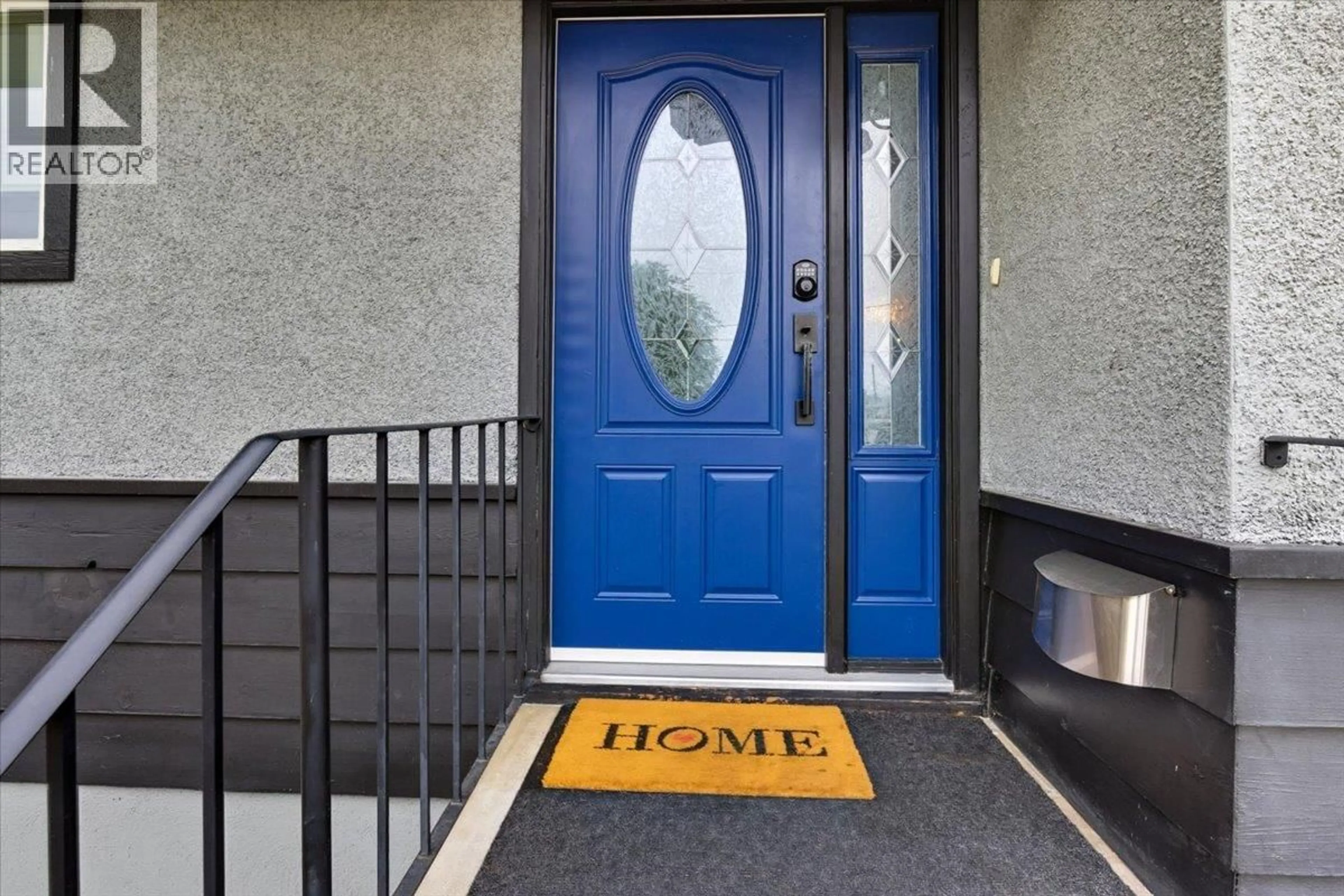 Indoor entryway for 3803 16 STREET, Vernon British Columbia V1T3Y1