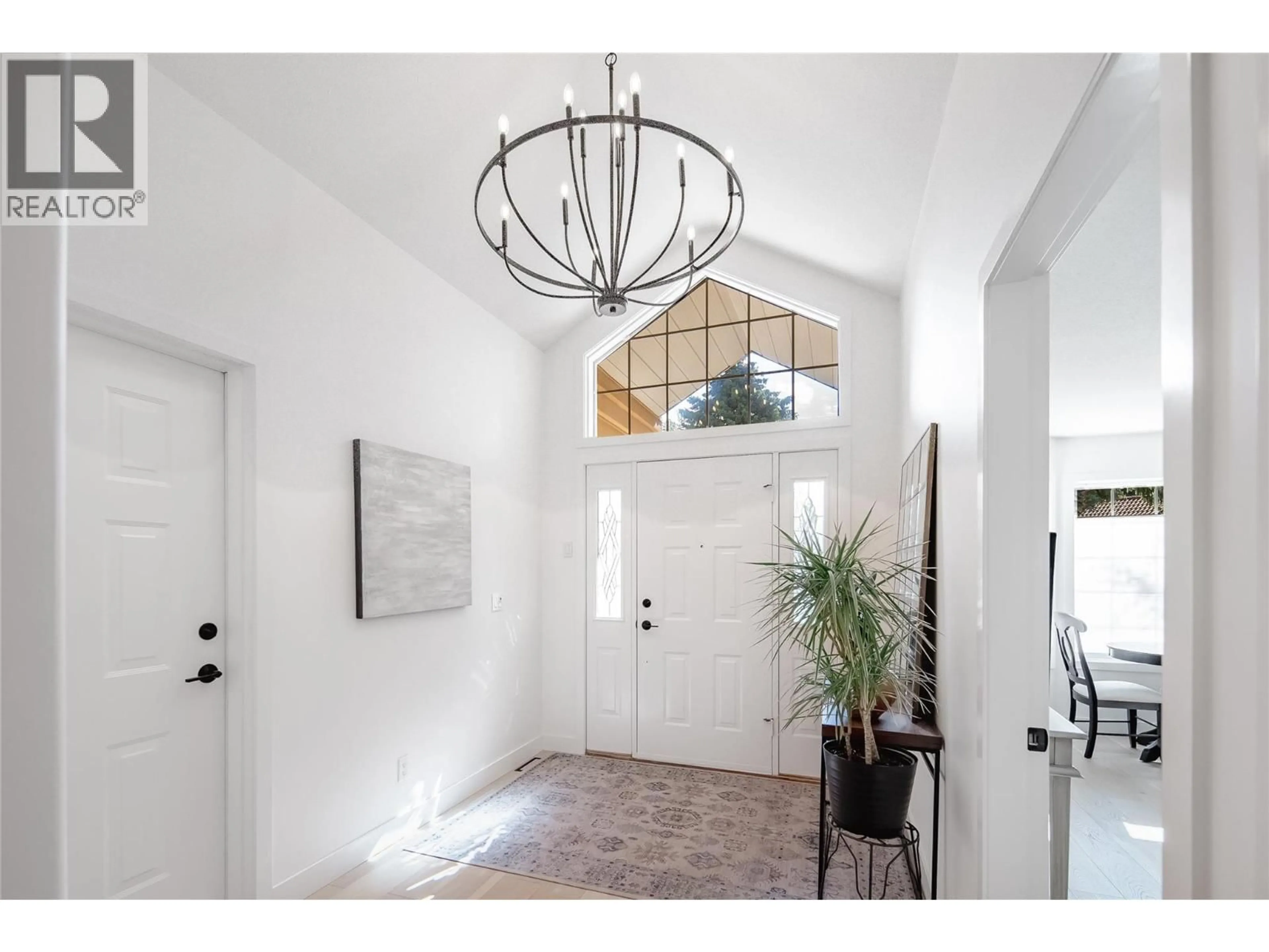 Indoor entryway for 310 - 650 LEXINGTON DRIVE, Kelowna British Columbia V1W3G4