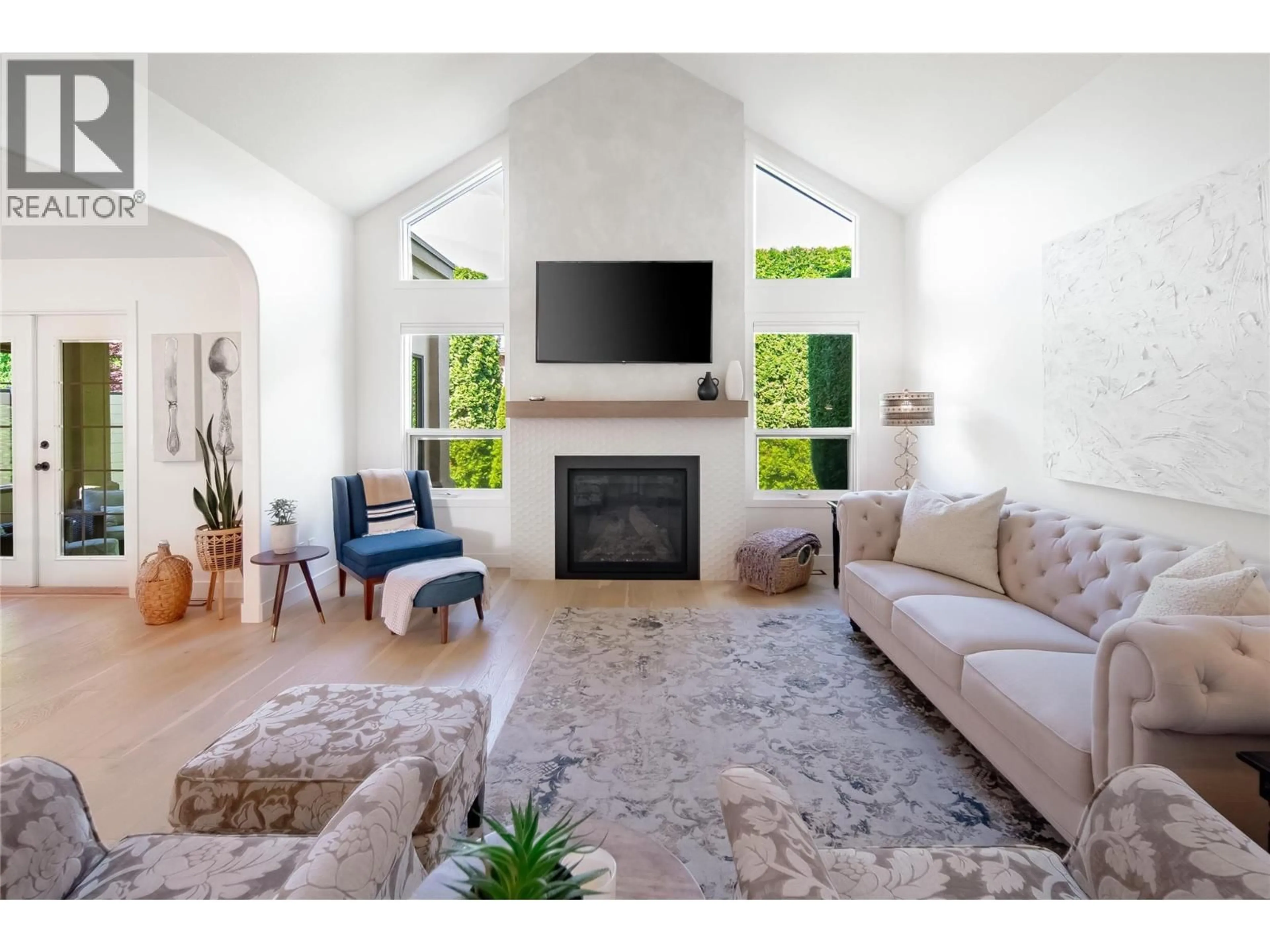 Living room with furniture, unknown for 310 - 650 LEXINGTON DRIVE, Kelowna British Columbia V1W3G4