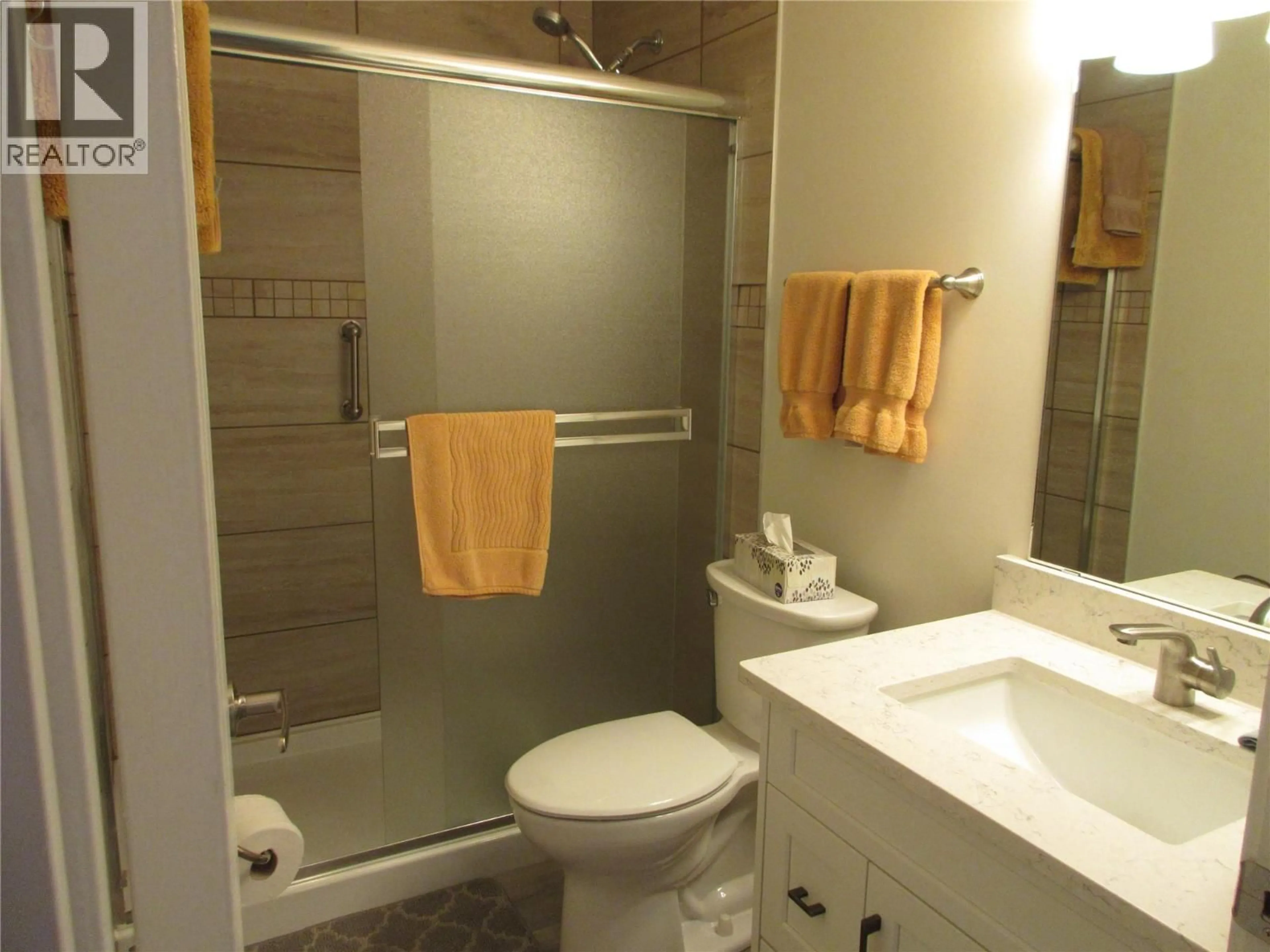 Standard bathroom, ceramic/tile floor for 3622 - 415 COMMONWEALTH ROAD, Kelowna British Columbia V4V2M4