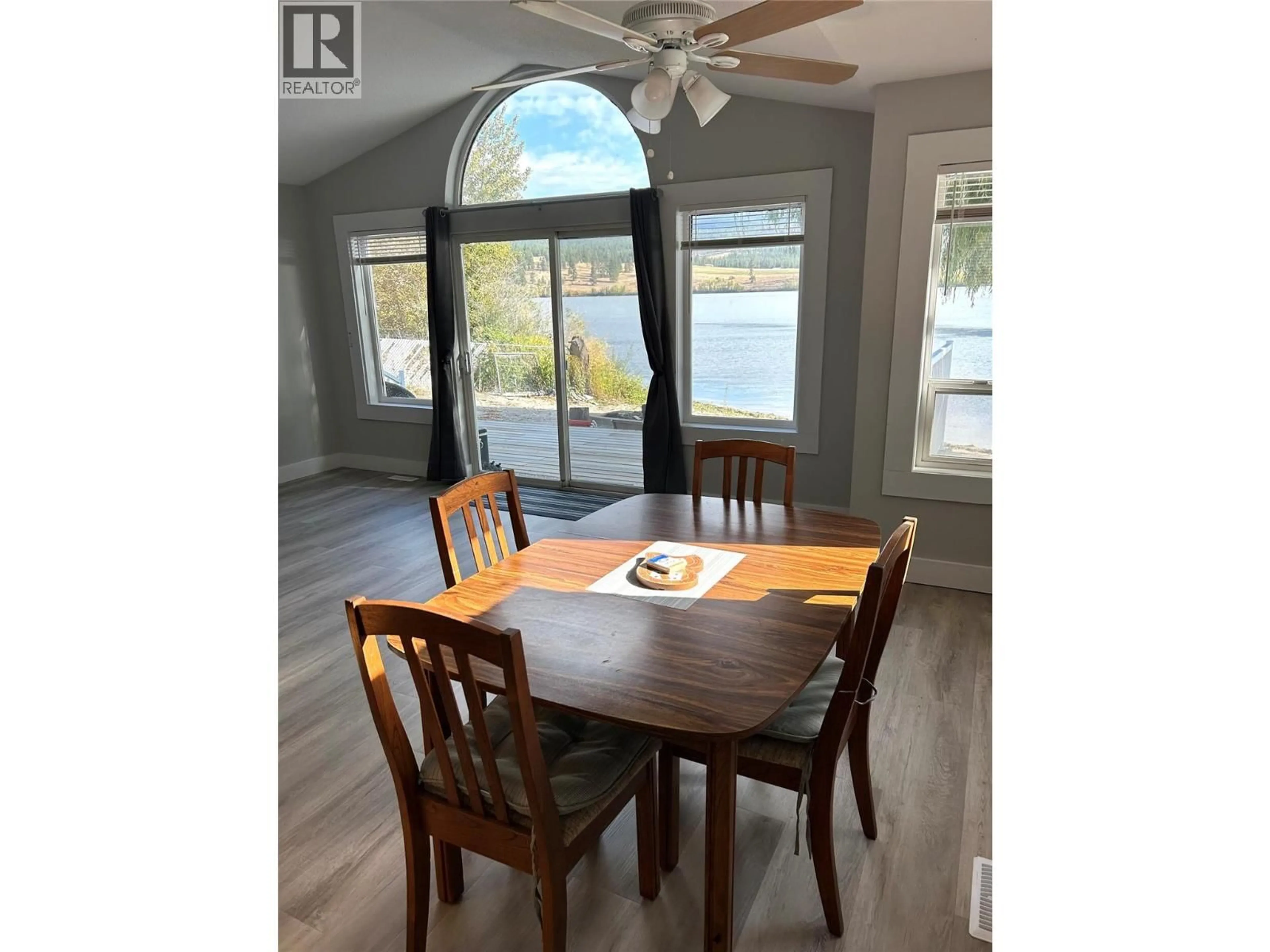 Dining room, wood/laminate floor for 54 - 7841 97 HIGHWAY, Kelowna British Columbia V4V1E7