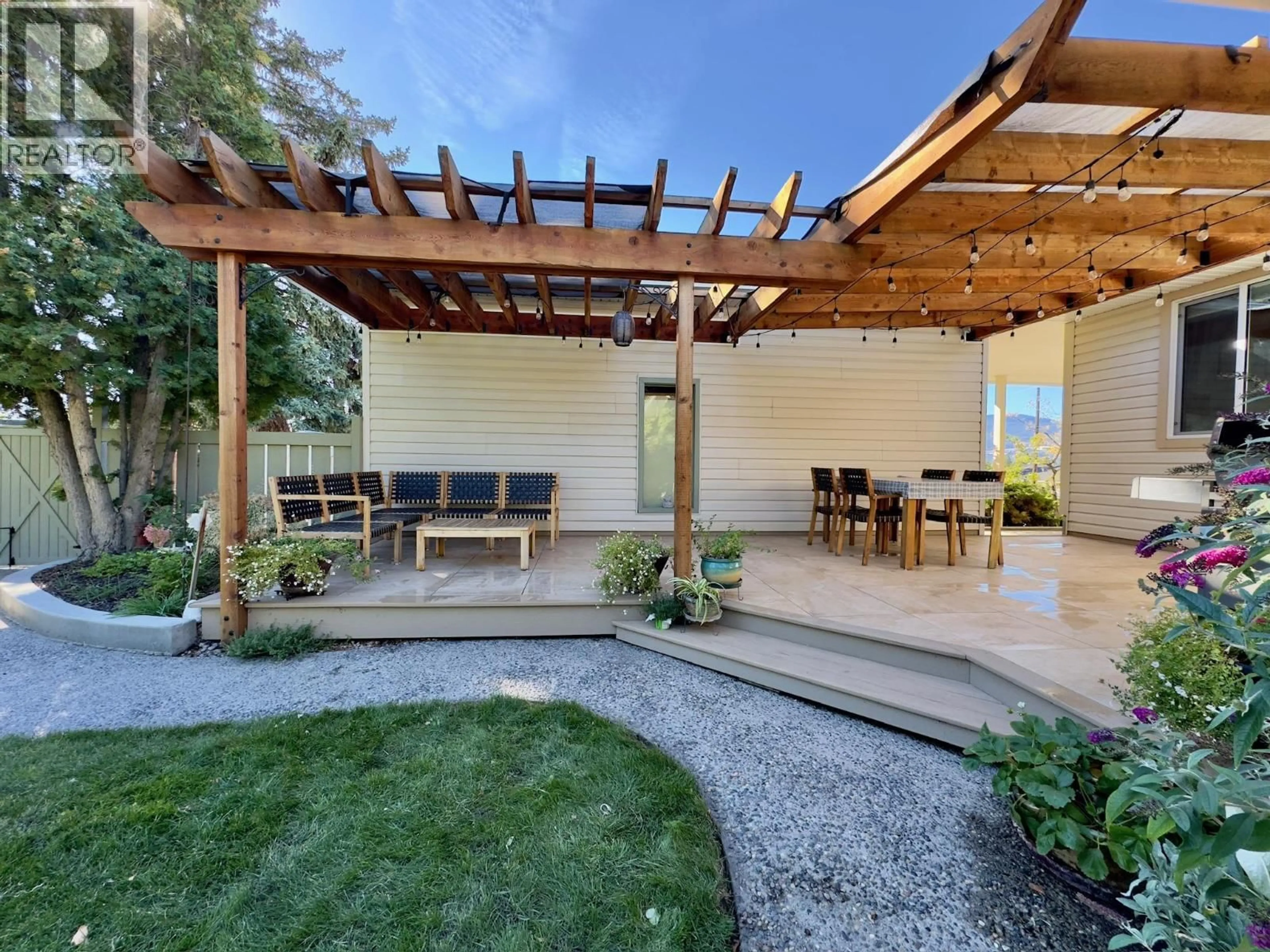 Patio, street for 1556 DUNCAN AVENUE EAST, Penticton British Columbia V2A2X8
