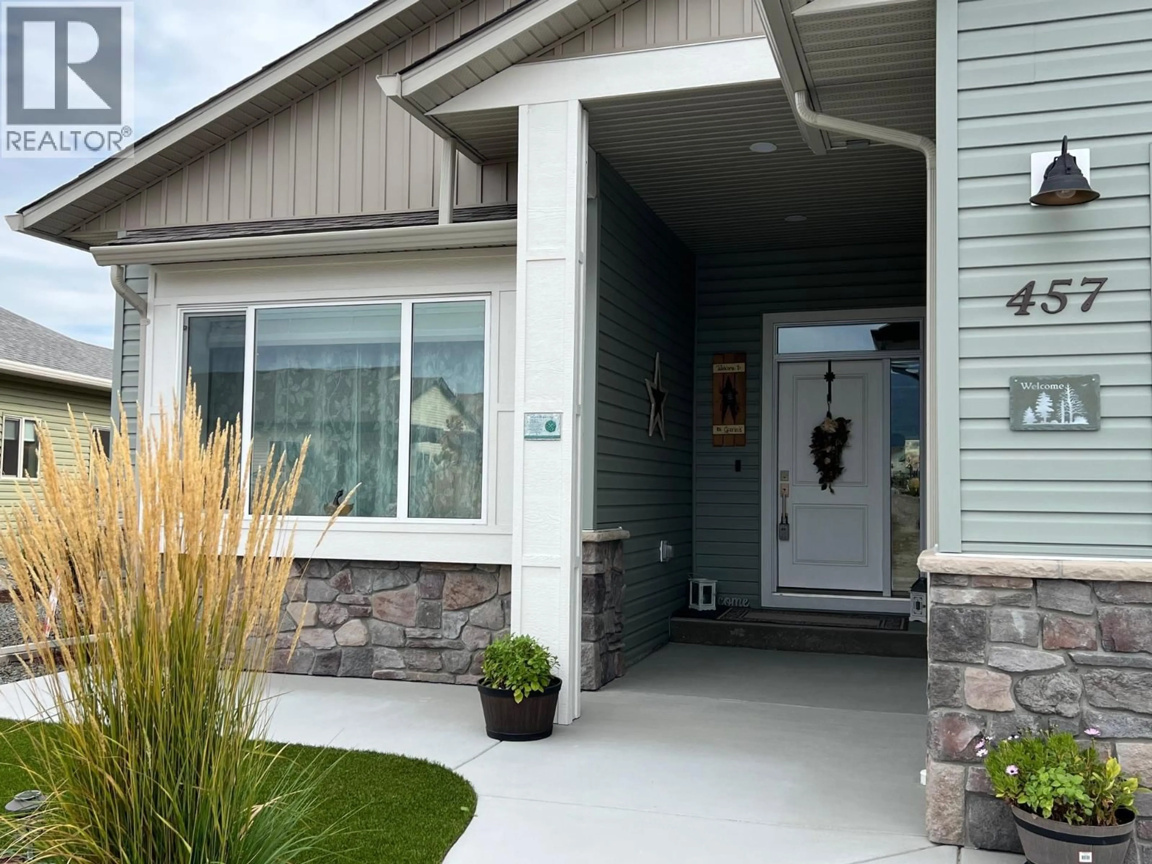 Indoor entryway for 457 4 STREET, Vernon British Columbia V1H1Z1