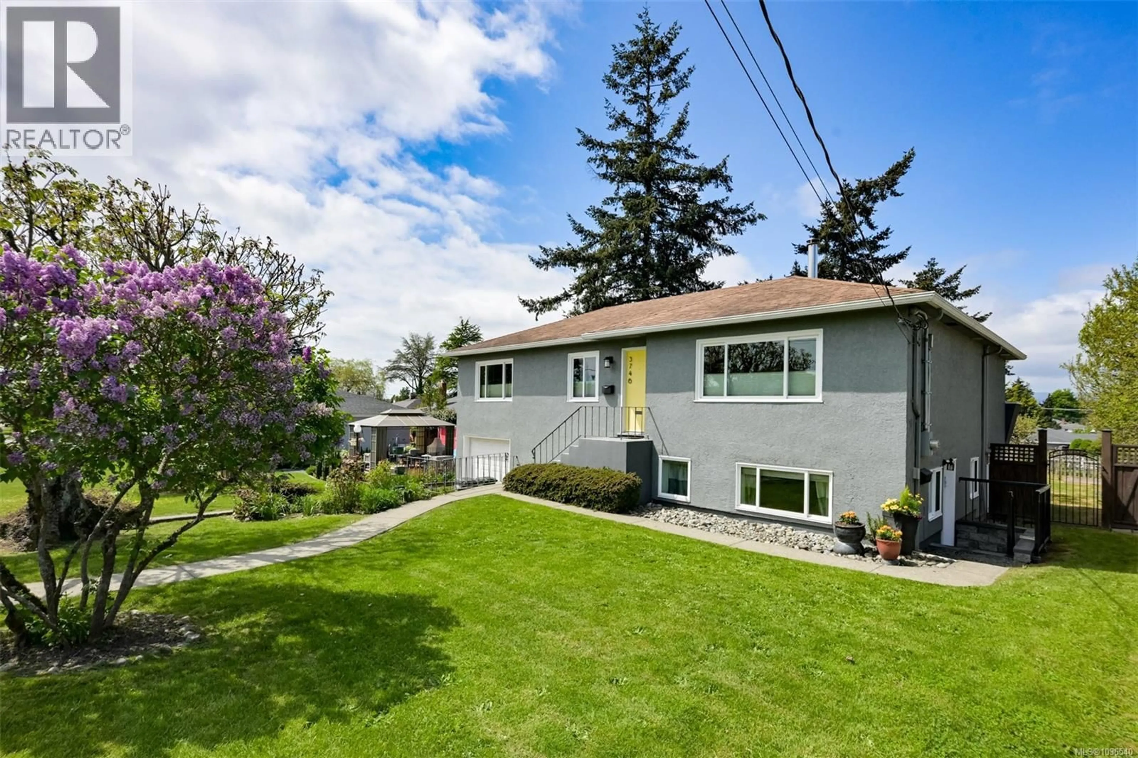 Home with vinyl exterior material, street for 3746 SEATON STREET, Saanich British Columbia V8X3W4
