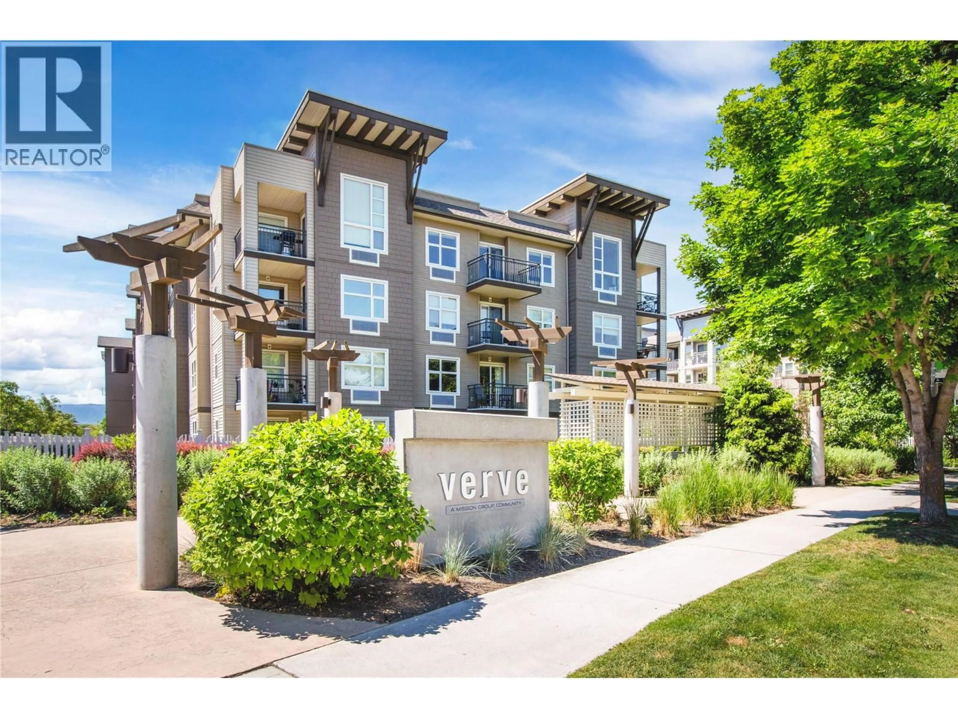 Home with vinyl exterior material, mountain view for 111 - 539 YATES ROAD, Kelowna British Columbia V1V2T8