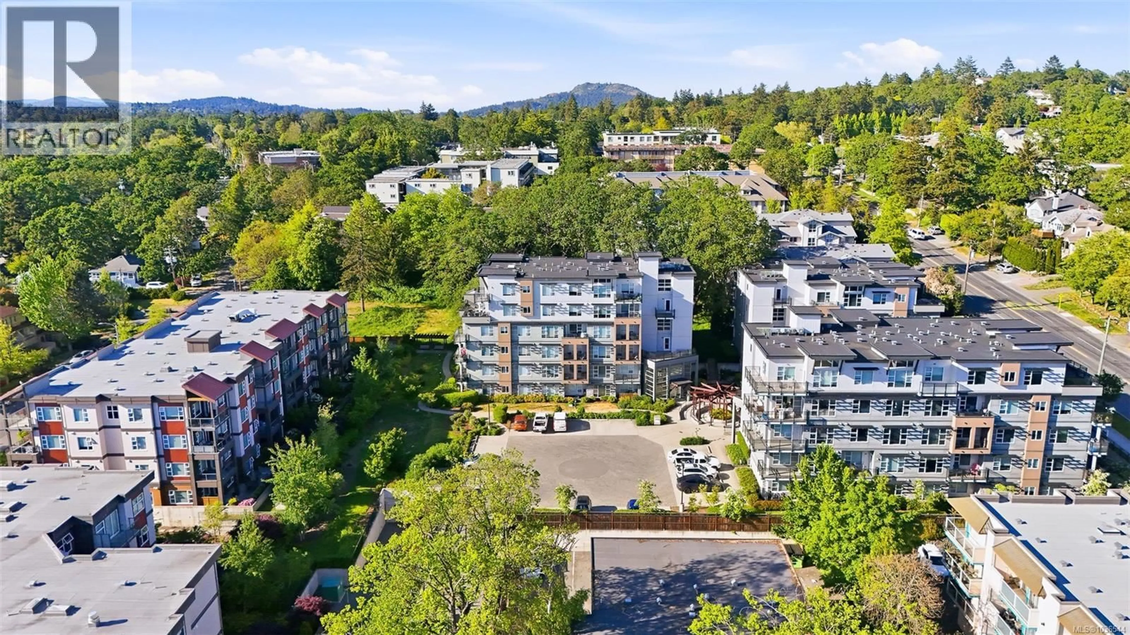 A pic from outside/outdoor area/front of a property/back of a property/a pic from drone, unknown for 503 - 1016 INVERNESS ROAD, Saanich British Columbia V8X2S1