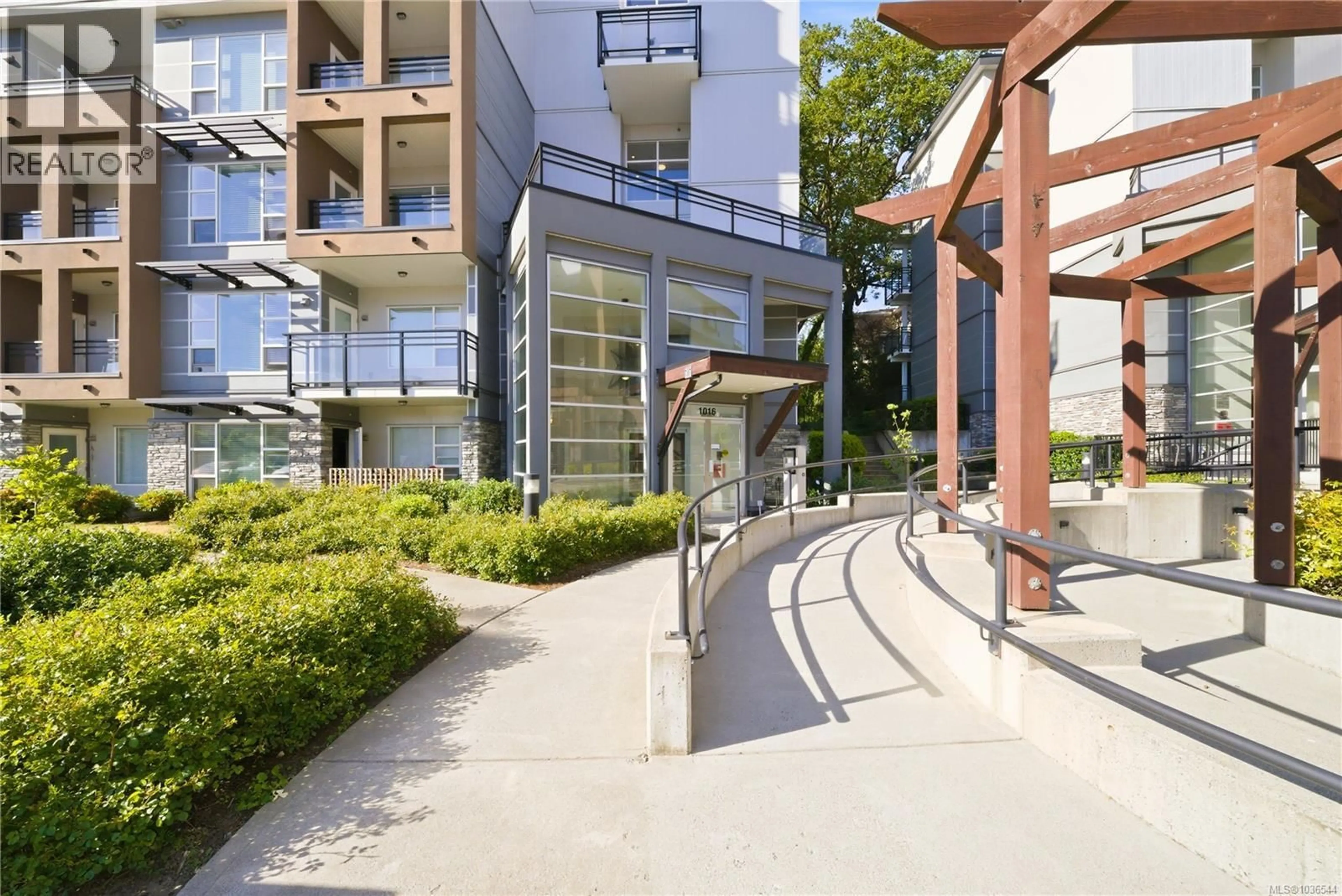 Patio, unknown for 503 - 1016 INVERNESS ROAD, Saanich British Columbia V8X2S1