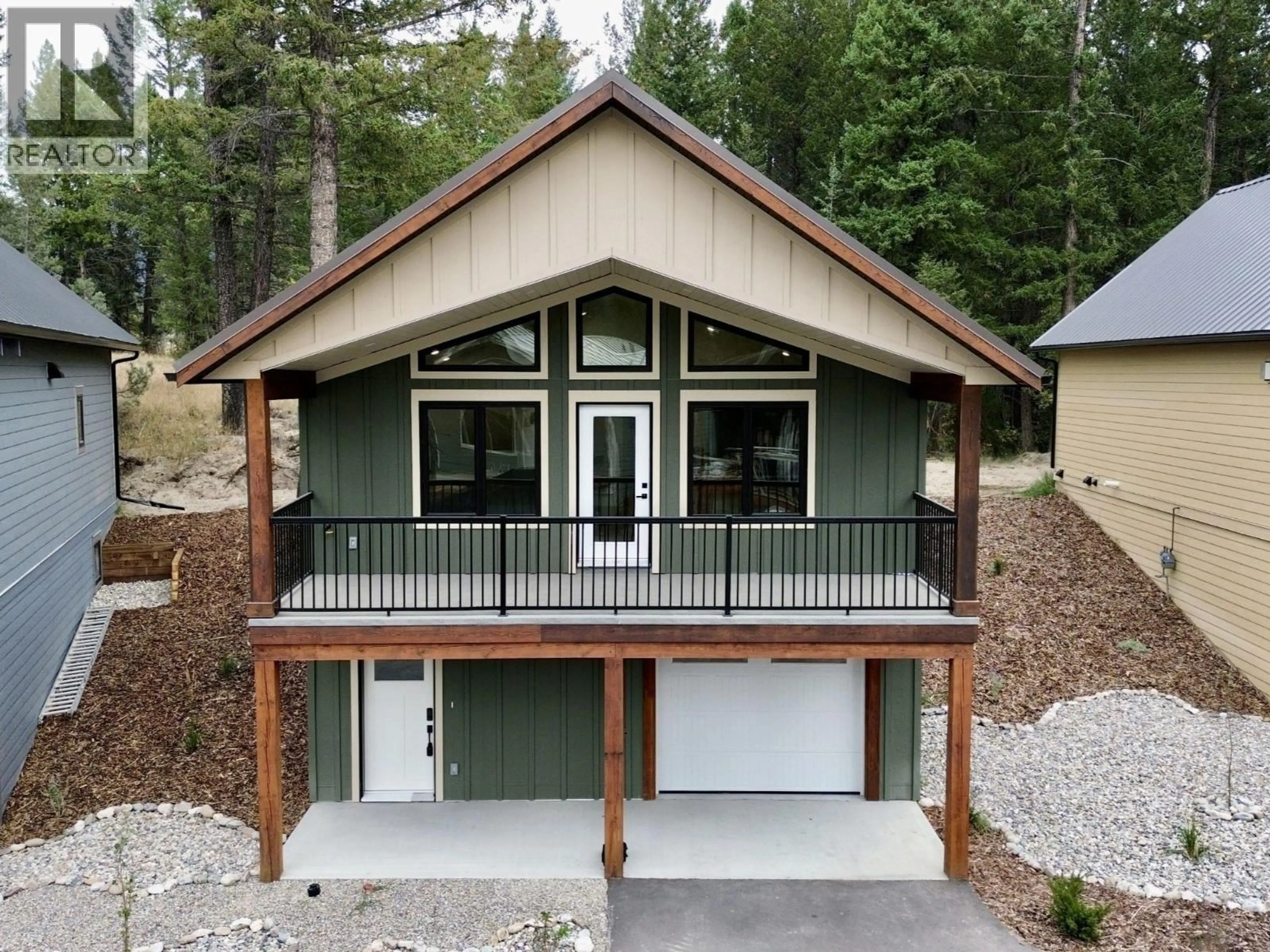 Home with vinyl exterior material, mountain view for 3 - 1938 FOXWOOD TRAIL, Windermere British Columbia V0B2L2