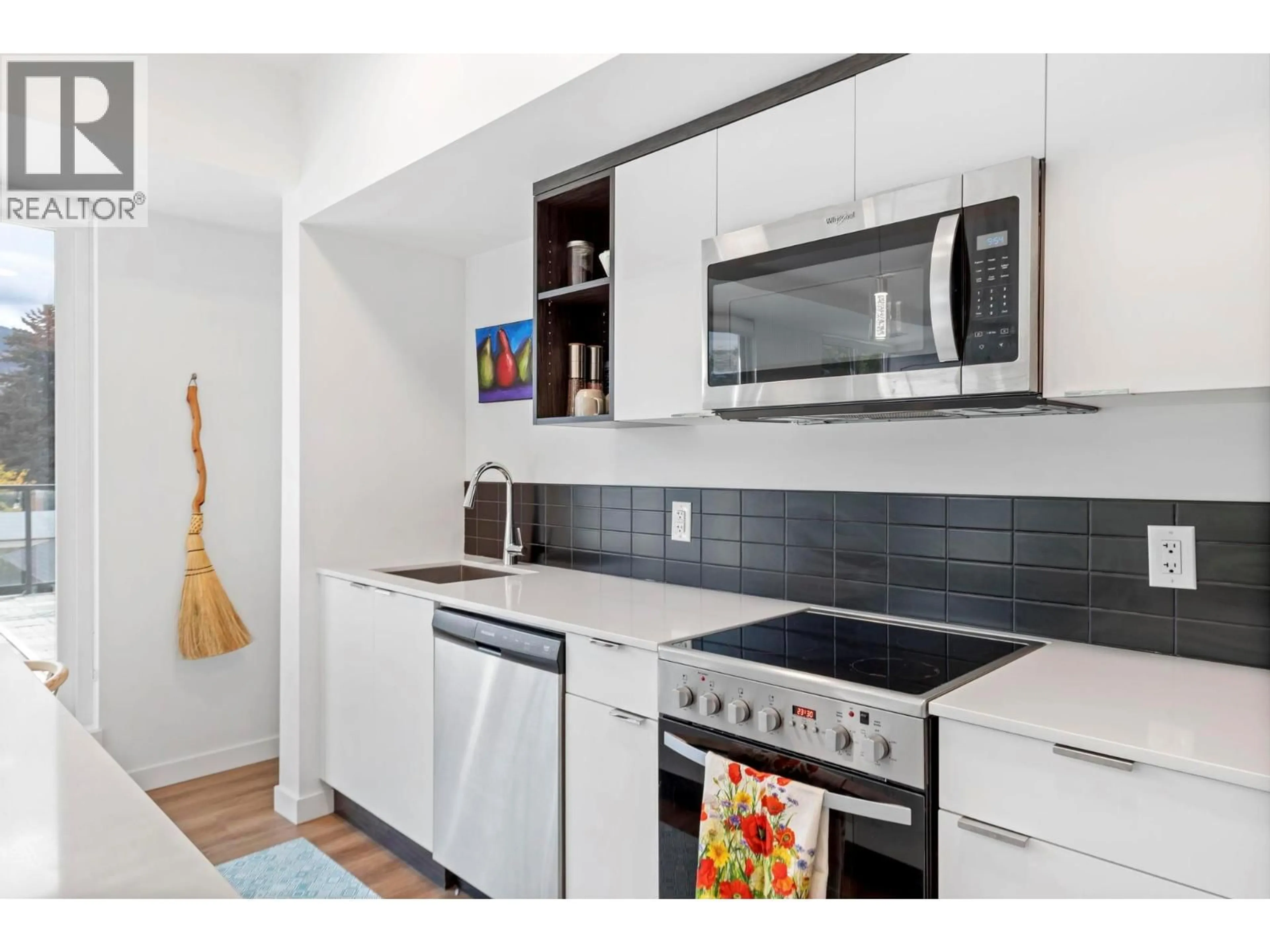 Standard kitchen, unknown for 309 - 615 RUTLAND ROAD NORTH, Kelowna British Columbia V1X0B3