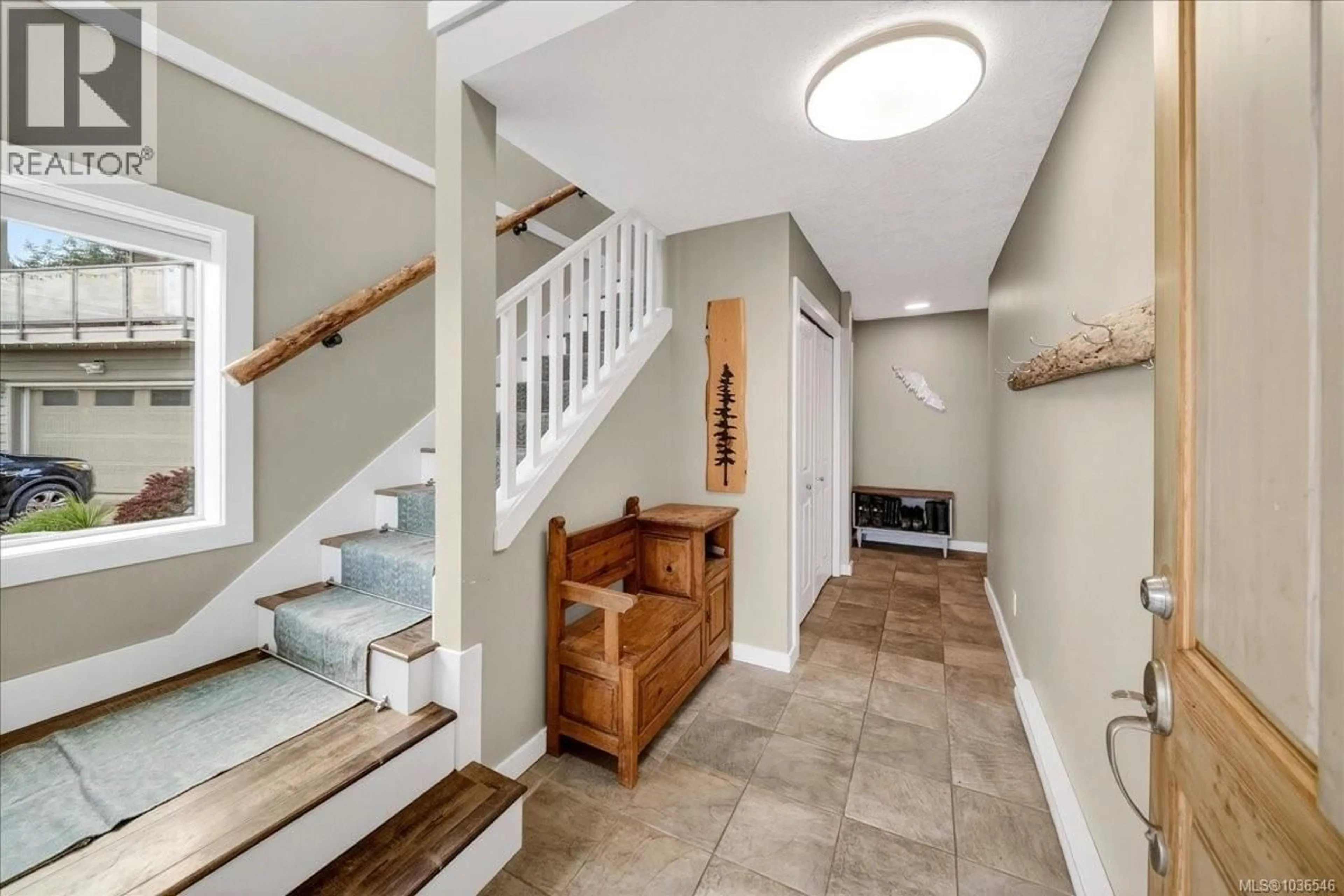 Indoor entryway for 2382 CAFFERY PLACE, Sooke British Columbia V9Z1K8