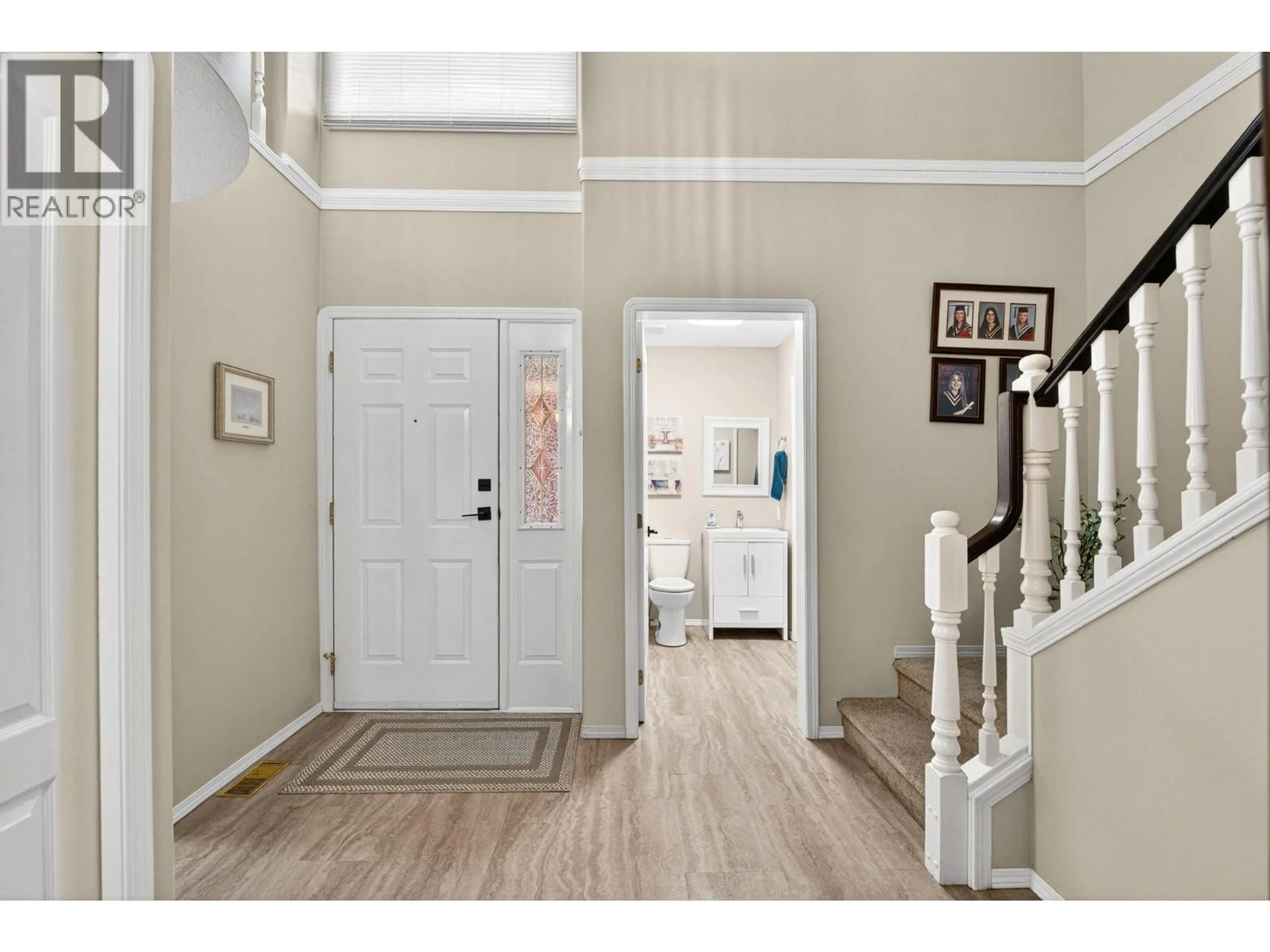 Indoor entryway for 24 - 545 GLENMEADOWS ROAD, Kelowna British Columbia V1V1W8