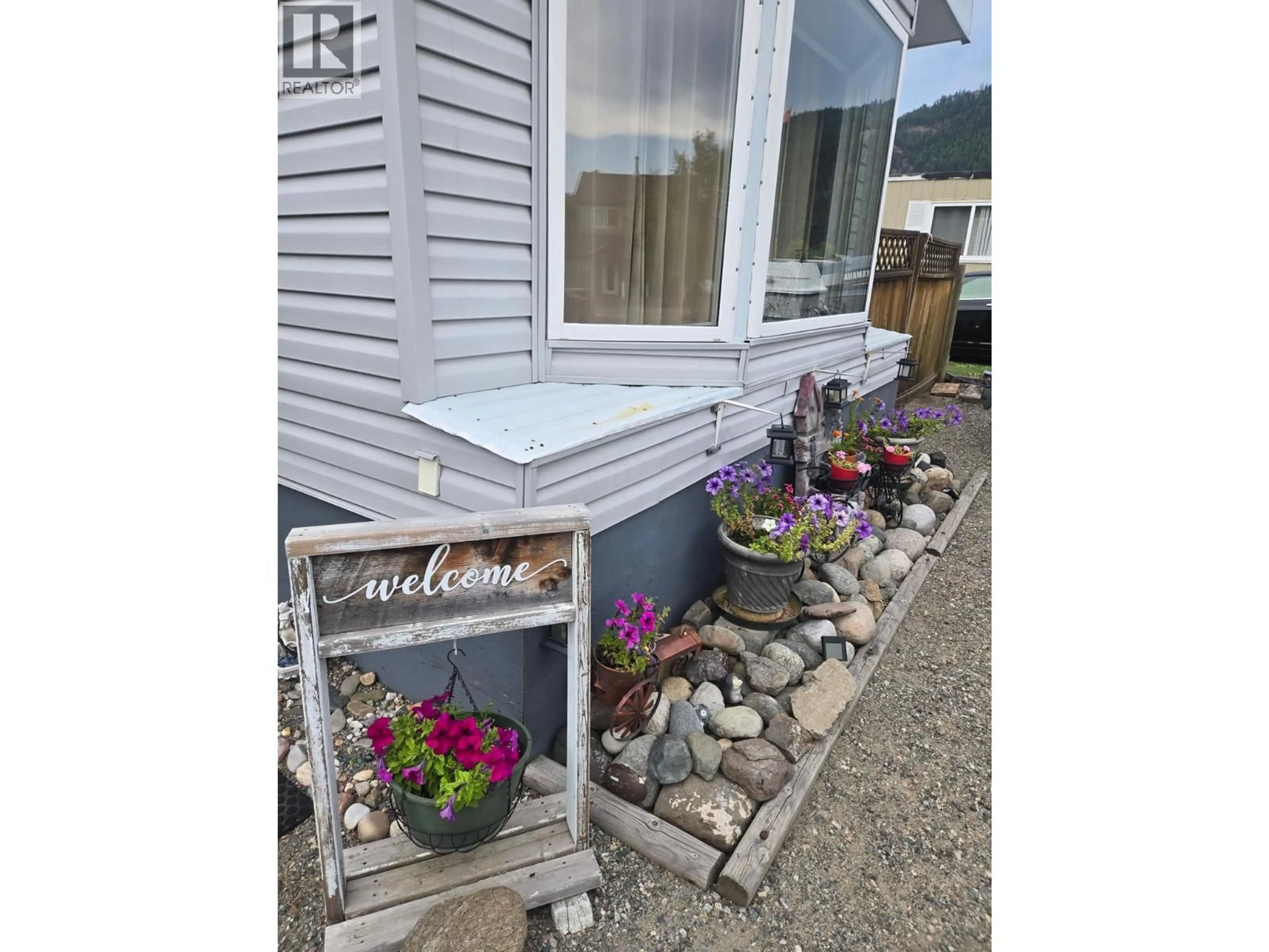Unknown for 3 - 925 THIRTEENTH AVENUE, Midway British Columbia V0H1M0