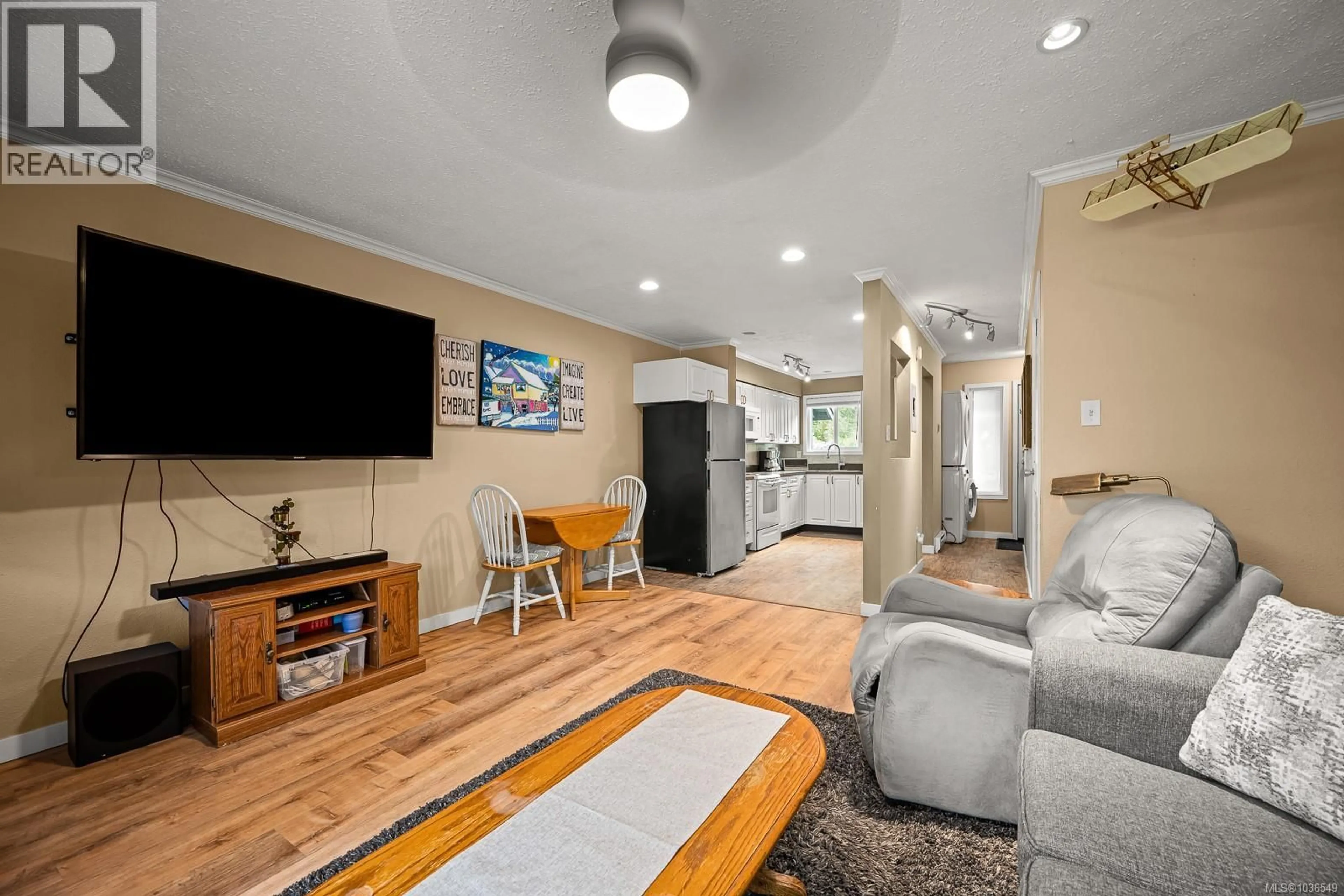 Living room with furniture, unknown for 18 - 158 BACK ROAD, Courtenay British Columbia V9N3W6