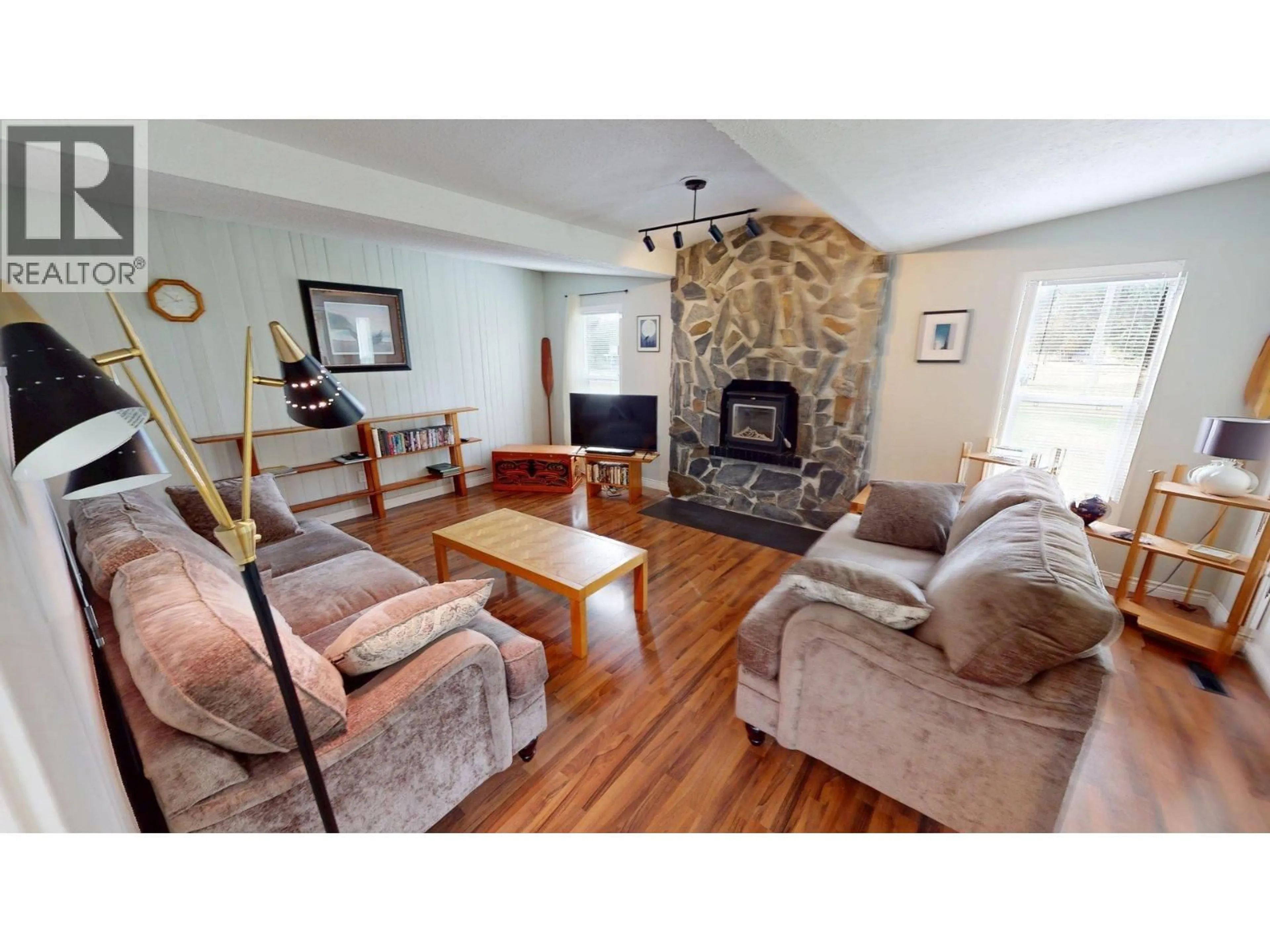 Living room with furniture, wood/laminate floor for 339 BIRCH STREET, Chase British Columbia V0E1M0