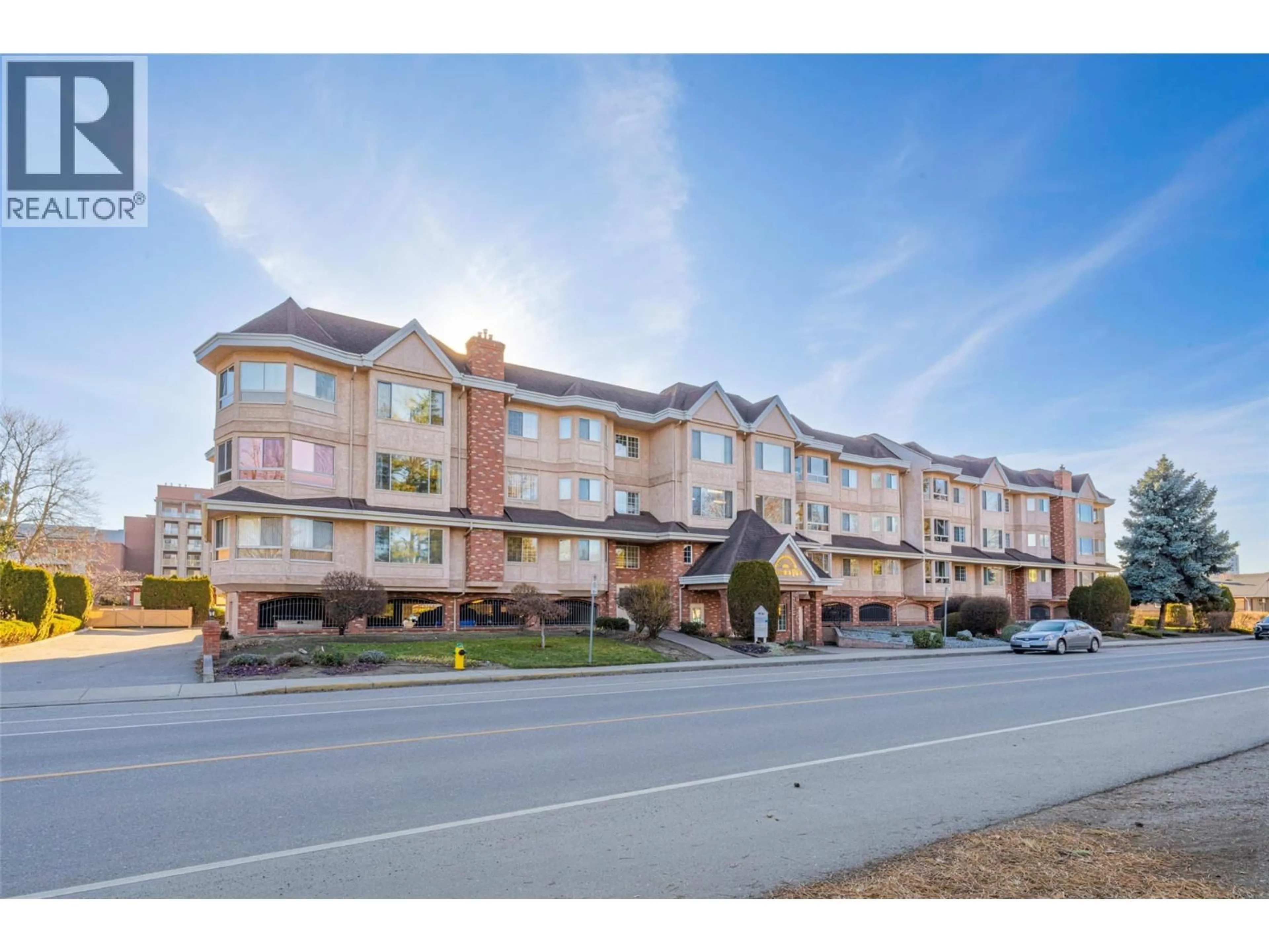 Unknown for 308 - 945 LAWRENCE AVENUE, Kelowna British Columbia V1Y6M3