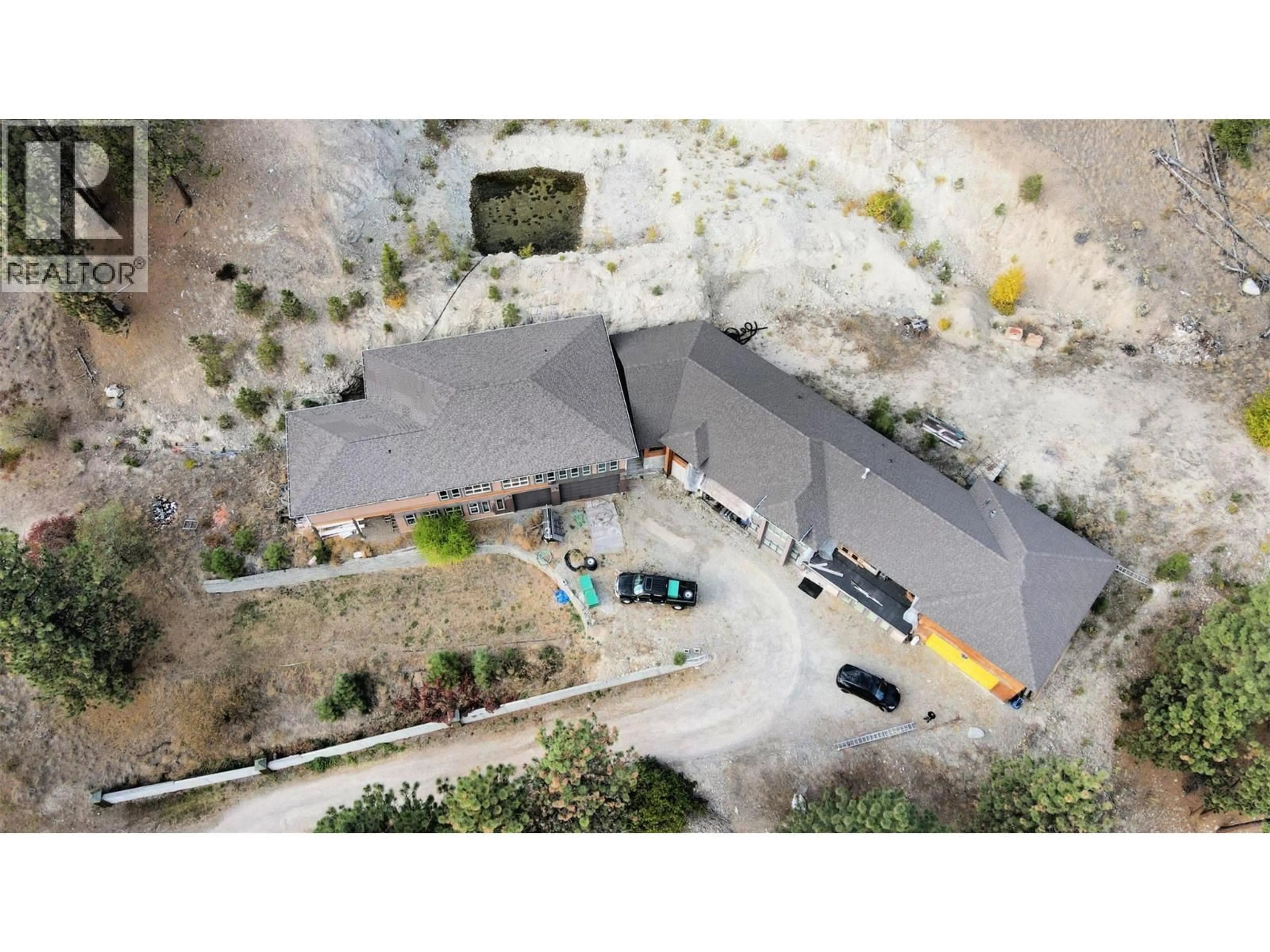 A pic from outside/outdoor area/front of a property/back of a property/a pic from drone, unknown for 5621 HARRINGTON COURT, Peachland British Columbia V0H1X4