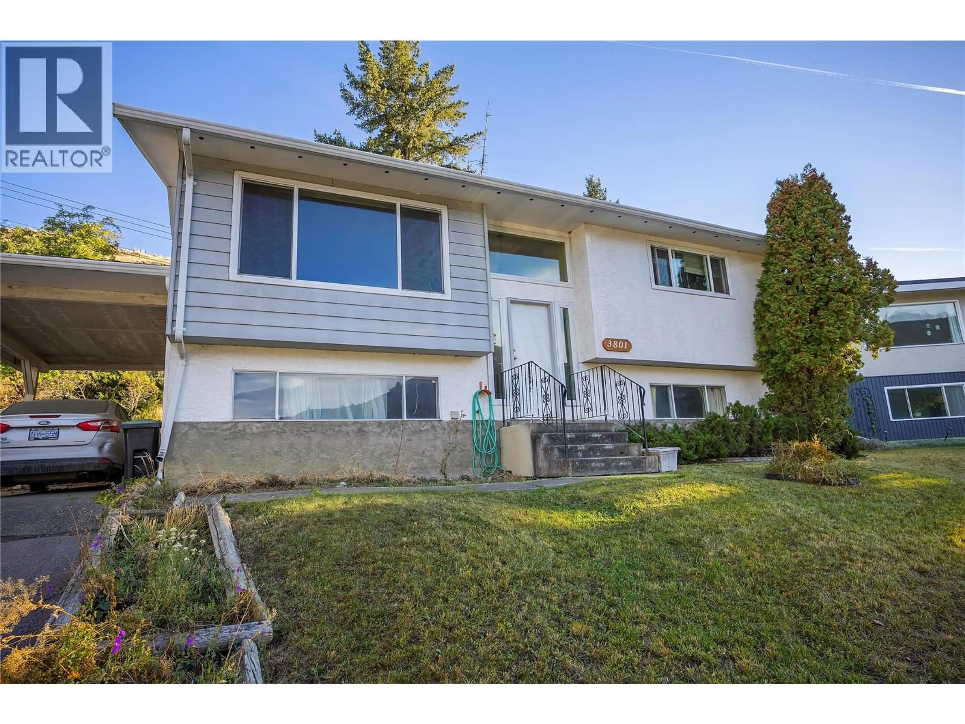 Home with vinyl exterior material, street for 3801 35A STREET, Vernon British Columbia V1T6C6