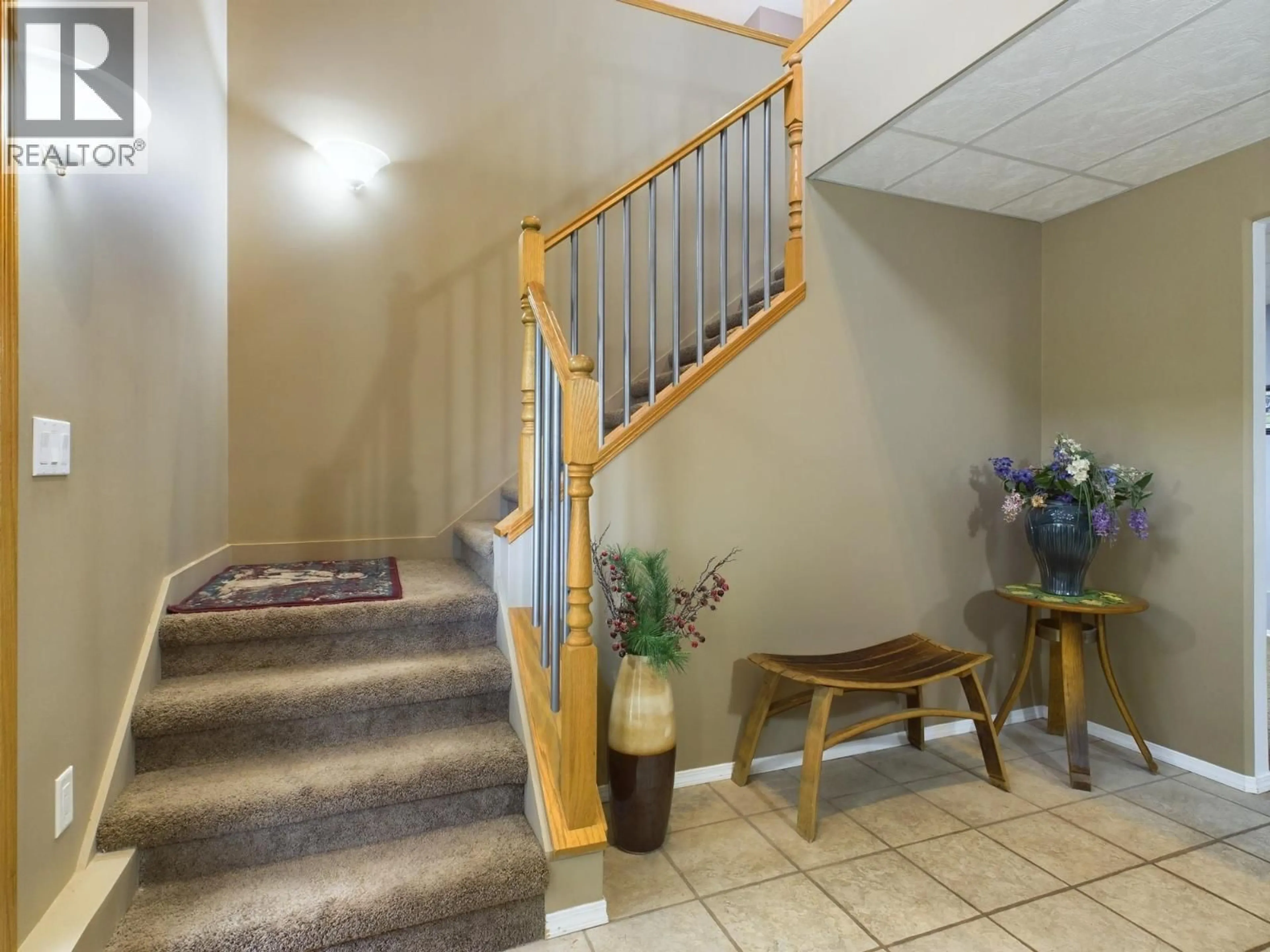 Indoor foyer for 238 PARK RILL ROAD, Oliver British Columbia V0H1T7