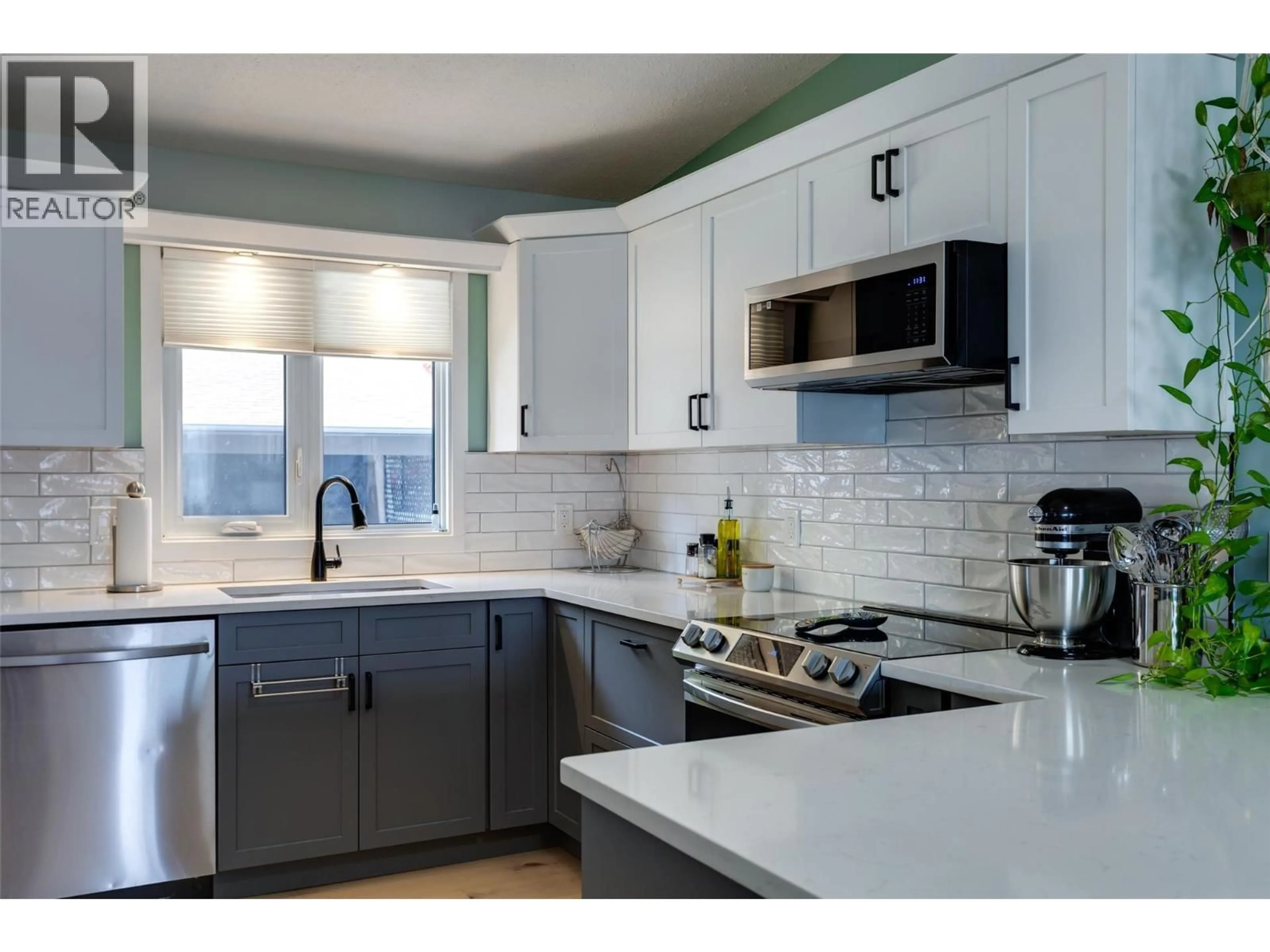 Open concept kitchen, ceramic/tile floor for 104 - 5970 PRINCESS STREET, Peachland British Columbia V0H1X0
