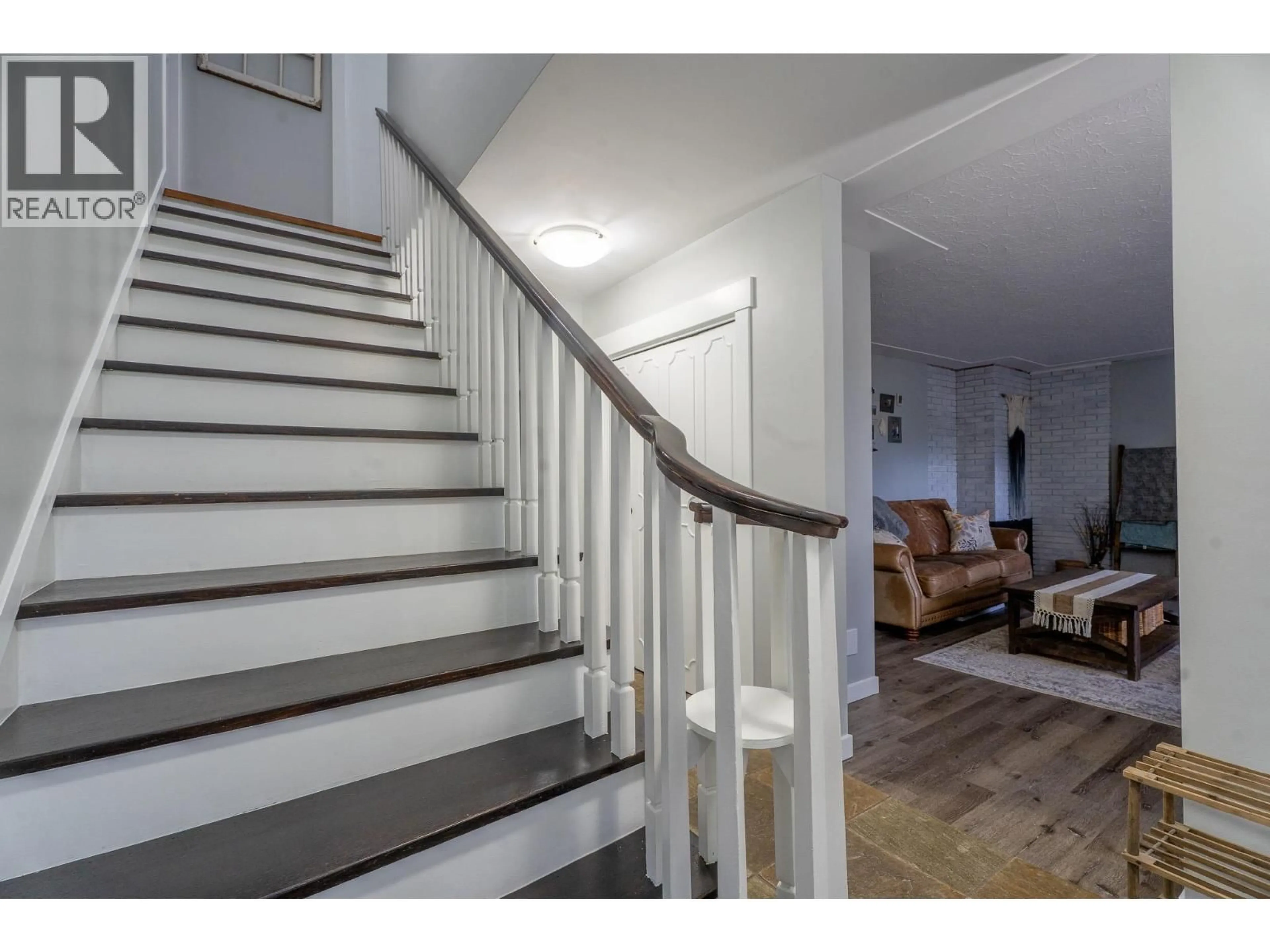 Stairs for 1834 RUSSET WYND, Kamloops British Columbia V2C4N5