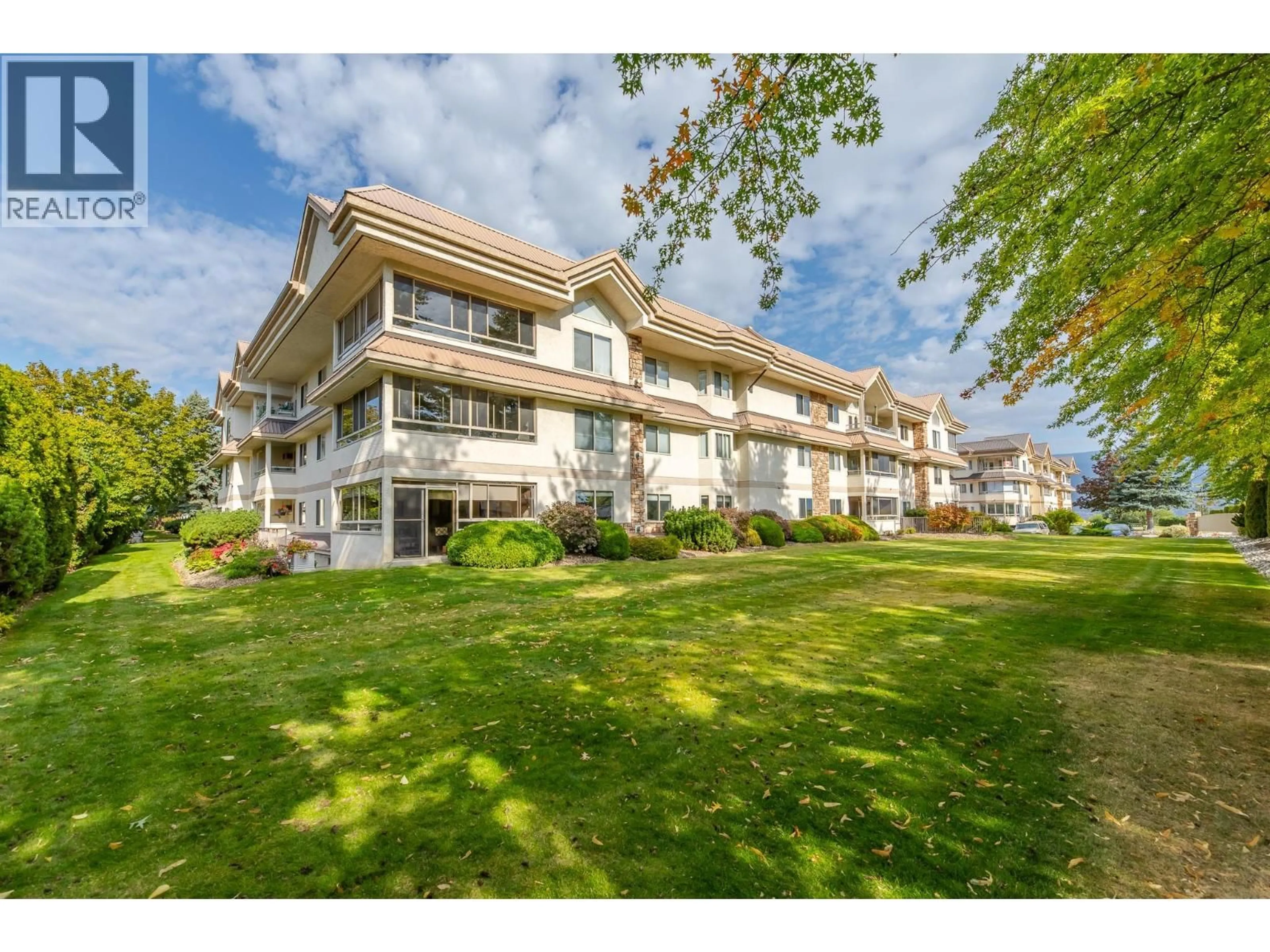 A pic from outside/outdoor area/front of a property/back of a property/a pic from drone, unknown for 104 - 8404 JUBILEE ROAD EAST, Summerland British Columbia V0H1Z5