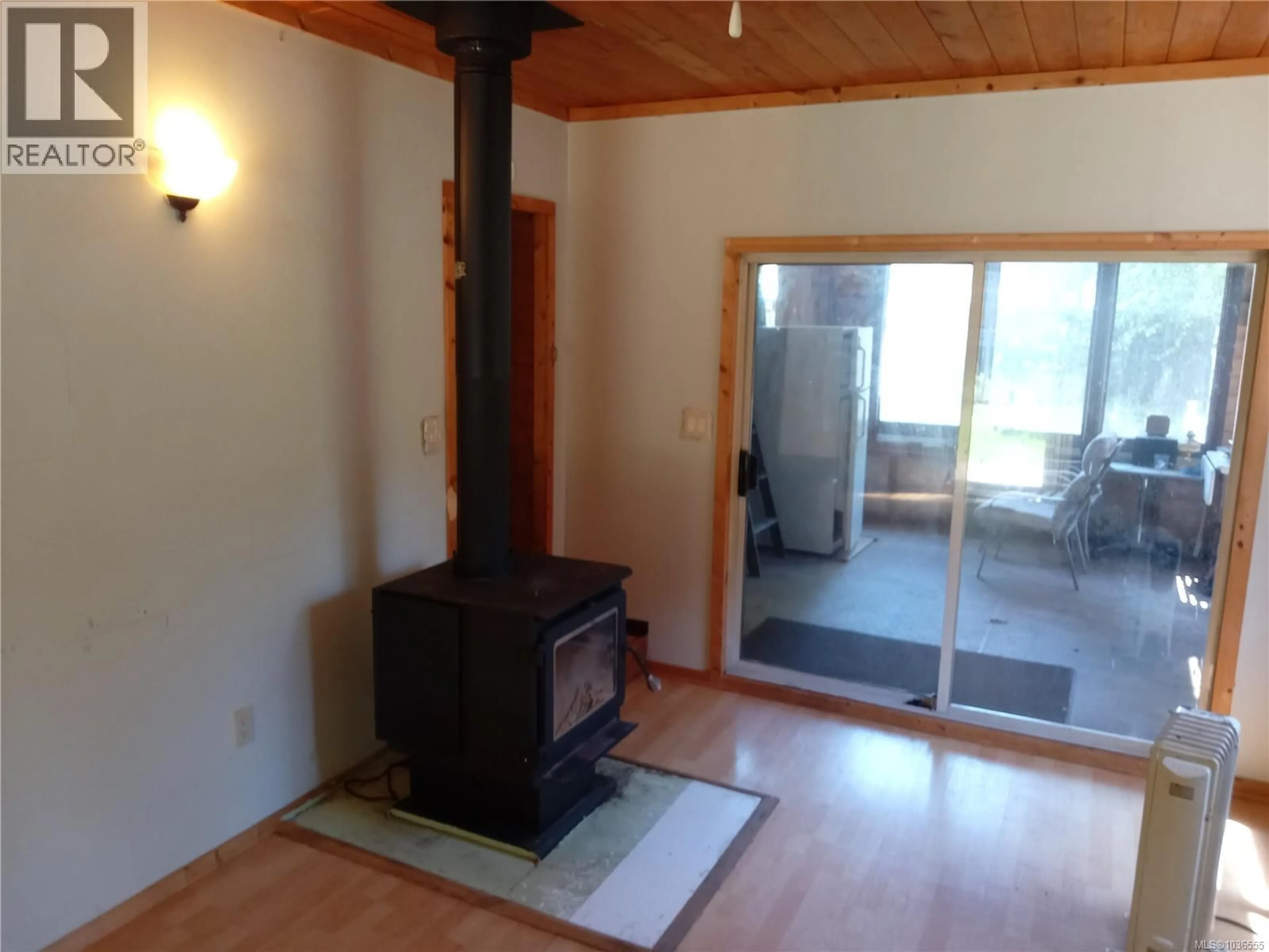 A pic of a room for 30 - 8631 SOUTH SHORE ROAD, Lake Cowichan British Columbia V0R2G0
