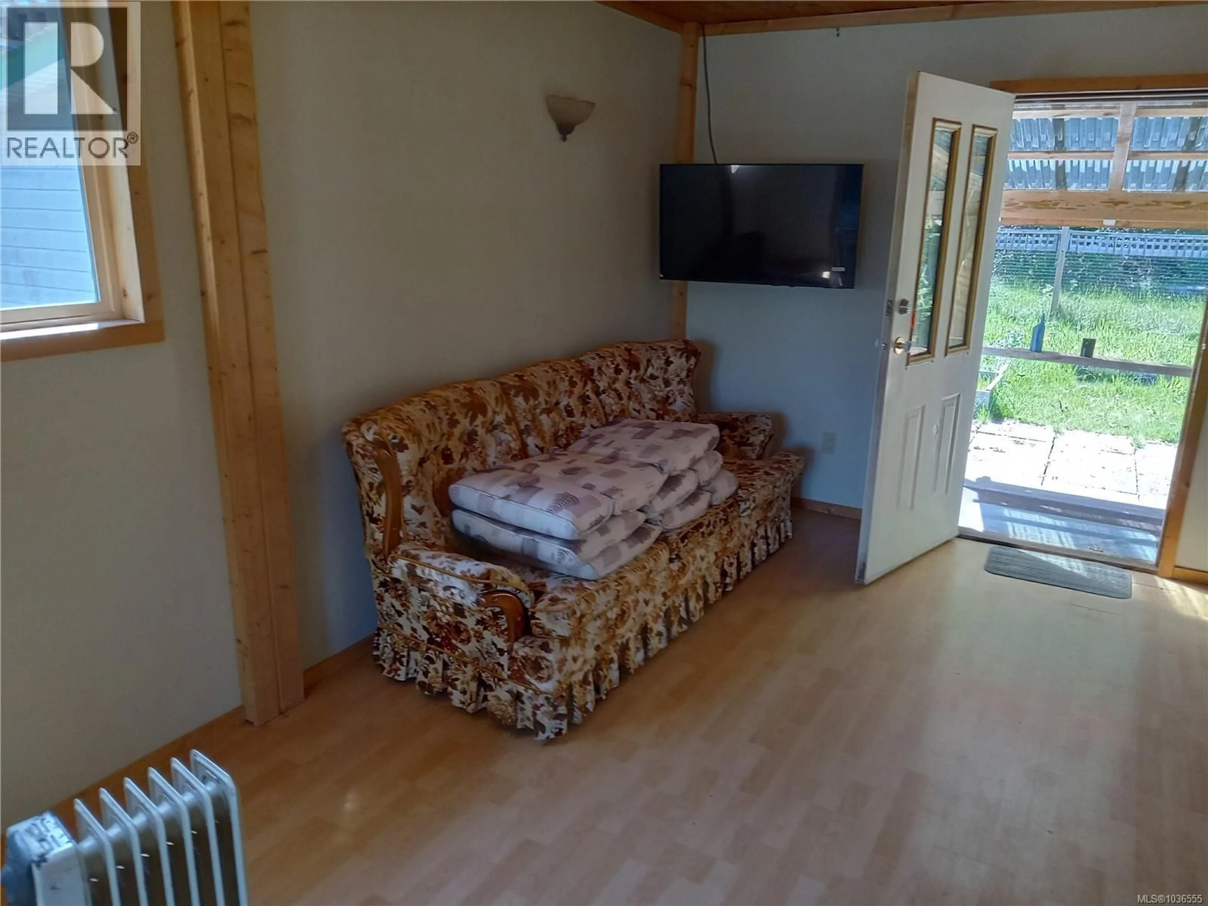 A pic of a room for 30 - 8631 SOUTH SHORE ROAD, Lake Cowichan British Columbia V0R2G0