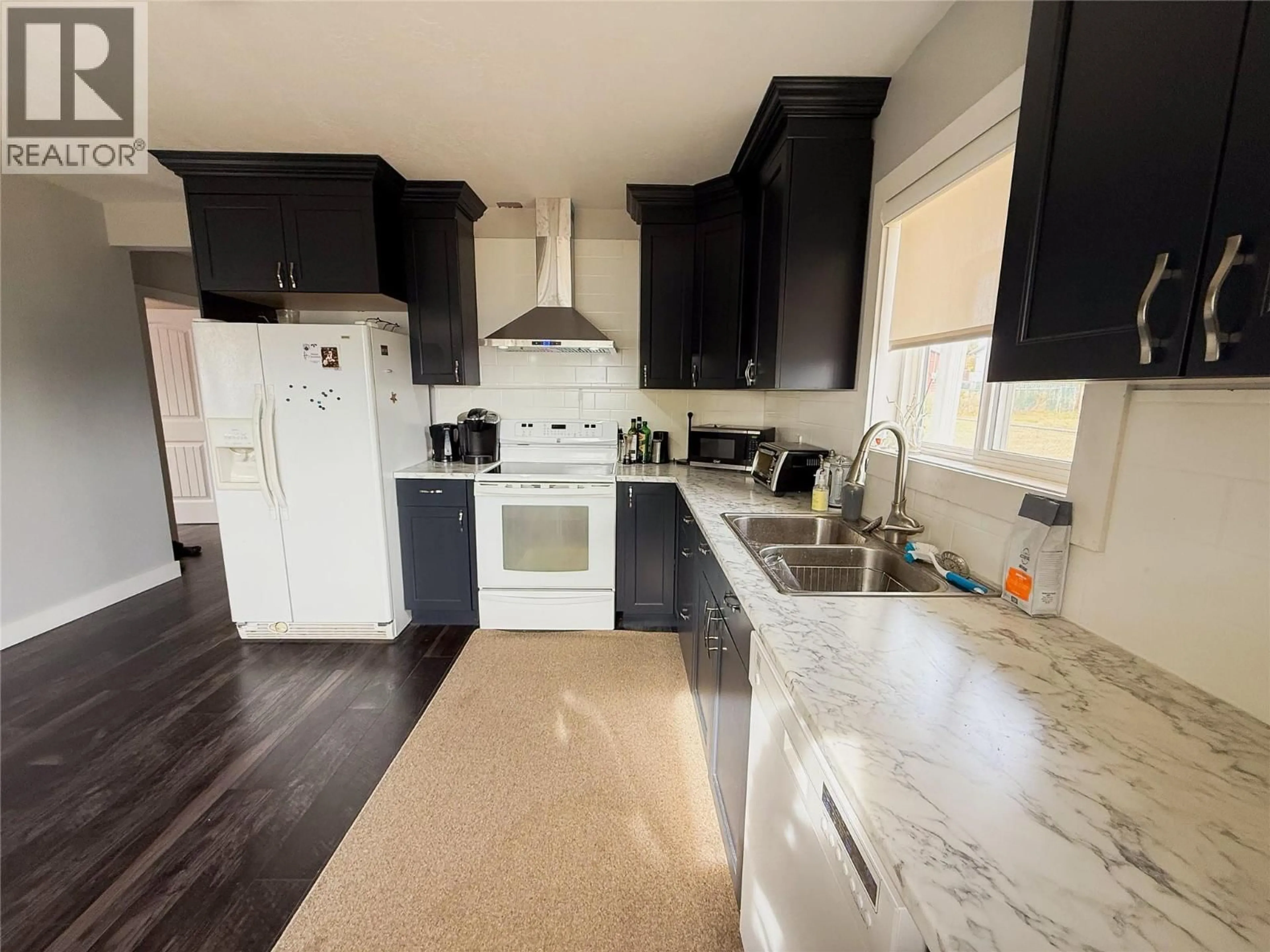 Open concept kitchen, unknown for 1156 96A AVENUE, Dawson Creek British Columbia V1G1M8