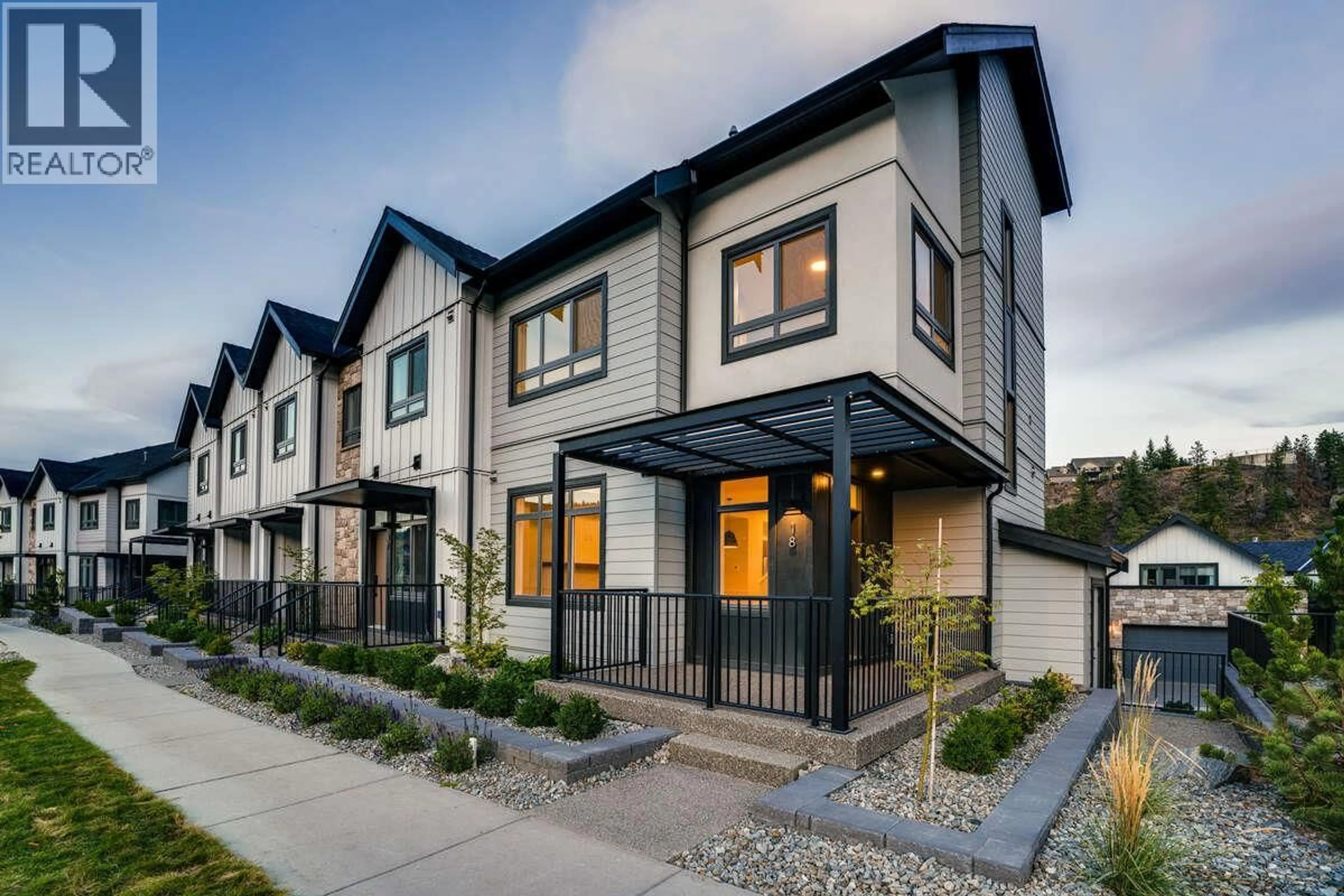 Home with brick exterior material, street for 18 - 1550 UNION ROAD, Kelowna British Columbia V1V2W4