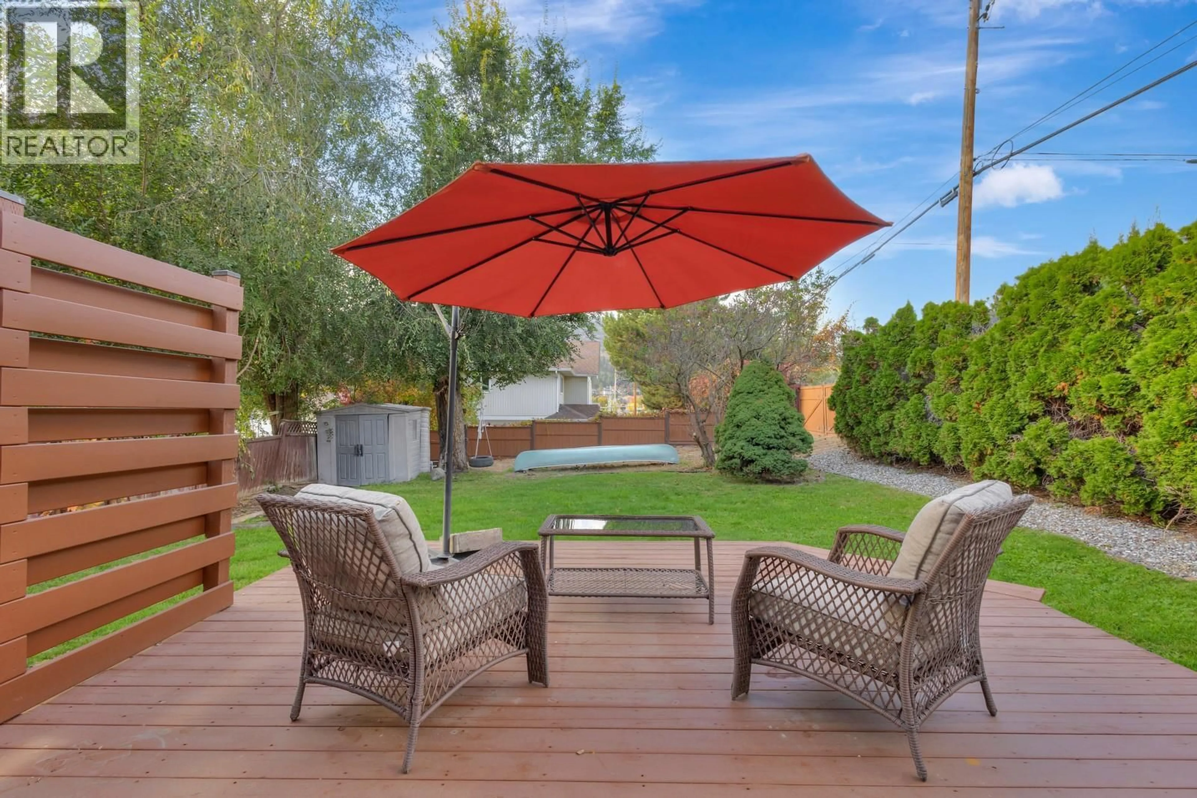 Patio, street for 100 VERNA COURT, Kelowna British Columbia V1V1S9