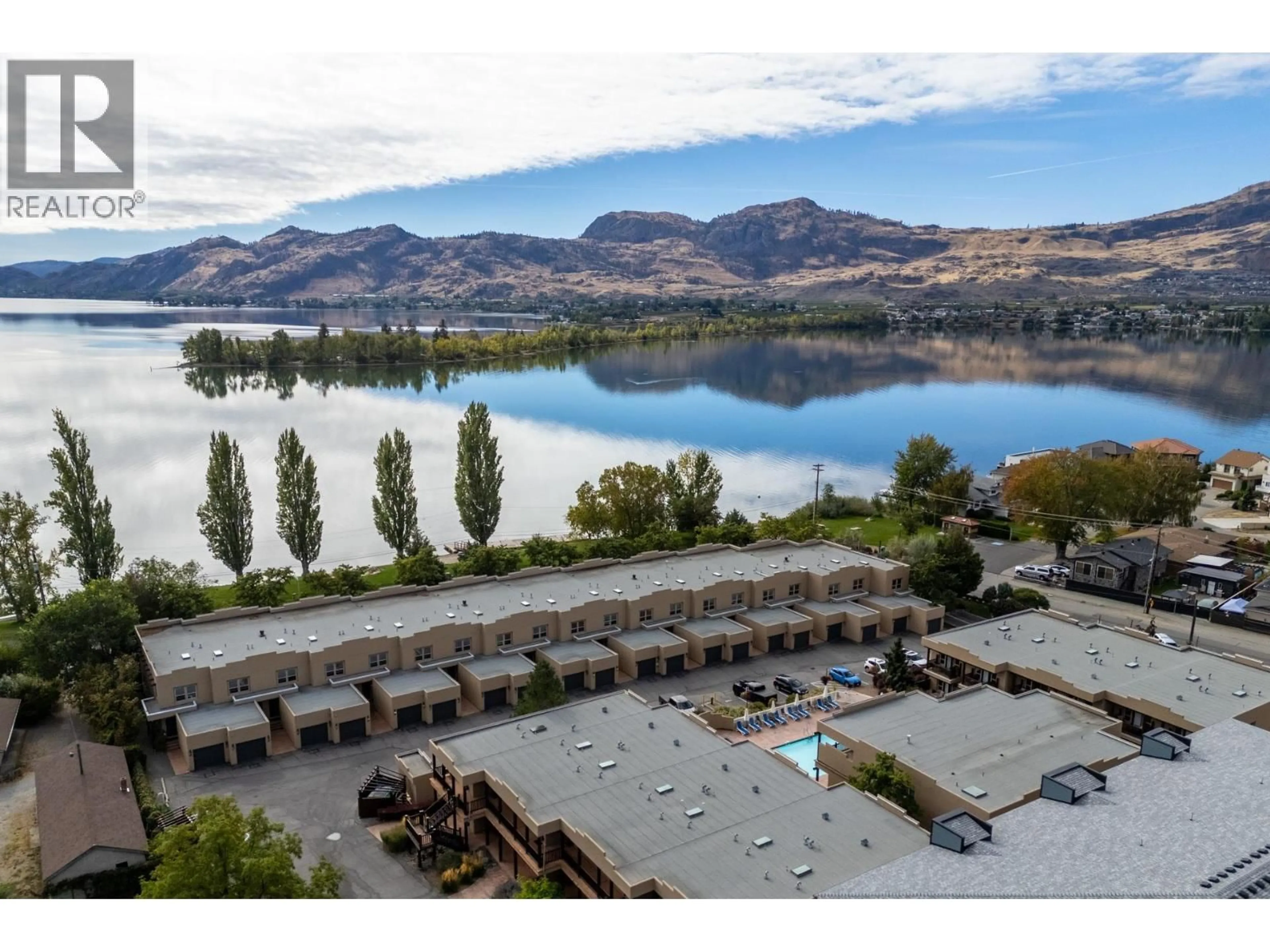 A pic from outside/outdoor area/front of a property/back of a property/a pic from drone, water/lake/river/ocean view for 104 - 5401 LAKESHORE DRIVE, Osoyoos British Columbia V0H1V6