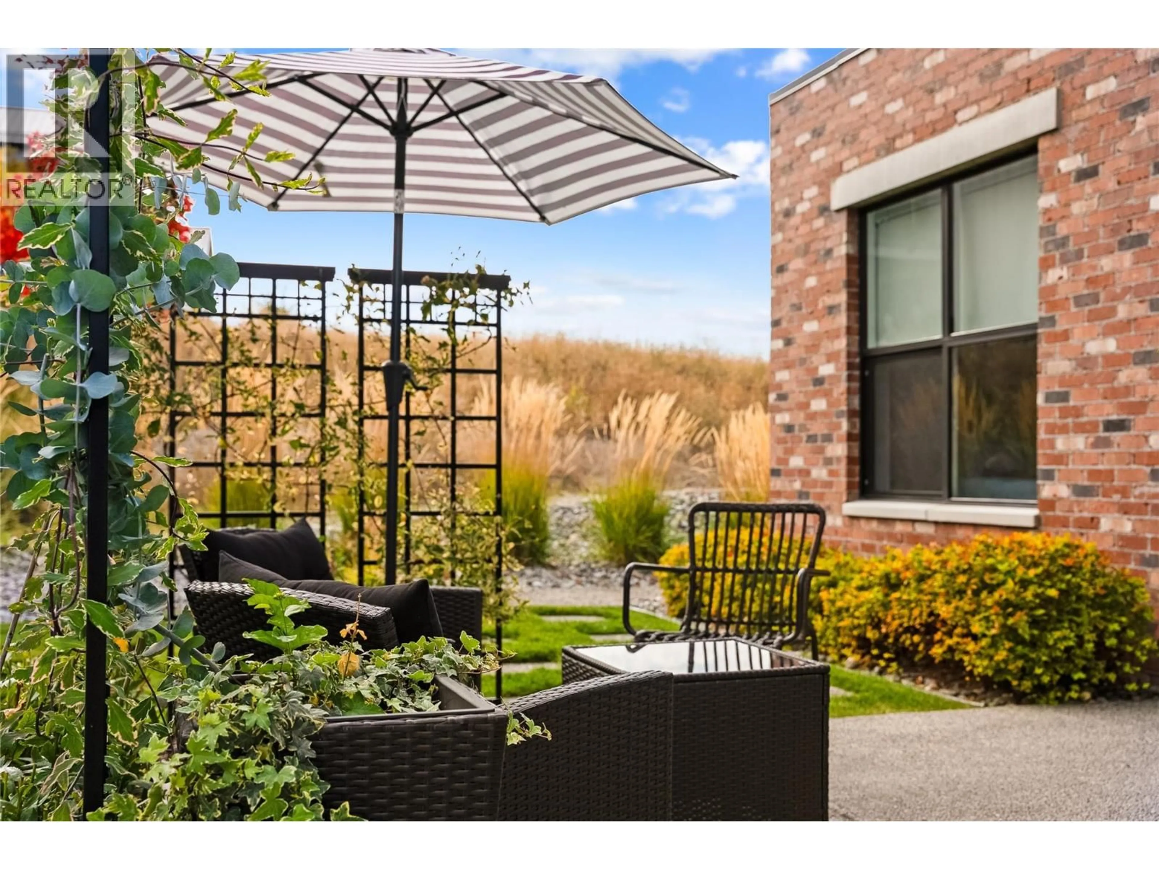 Patio, water/lake/river/ocean view for 342 GRANGE DRIVE, Vernon British Columbia V1H2M1