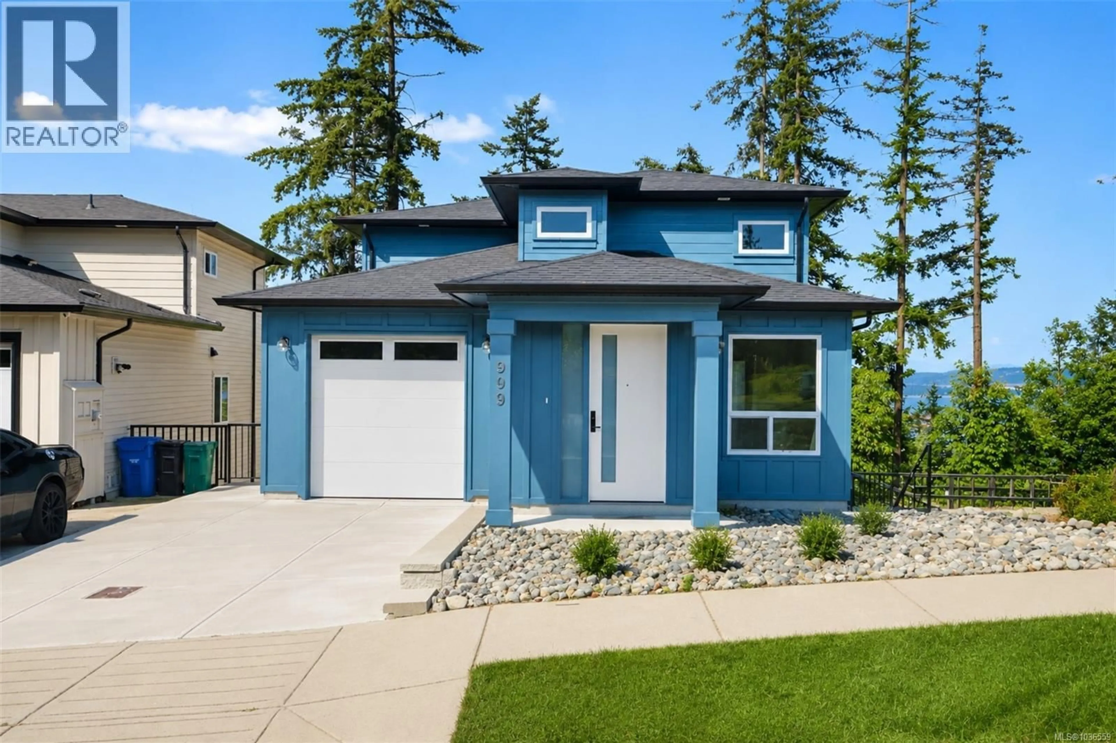 Home with vinyl exterior material, street for 909 HARBOUR VIEW STREET, Nanaimo British Columbia V9R4V4