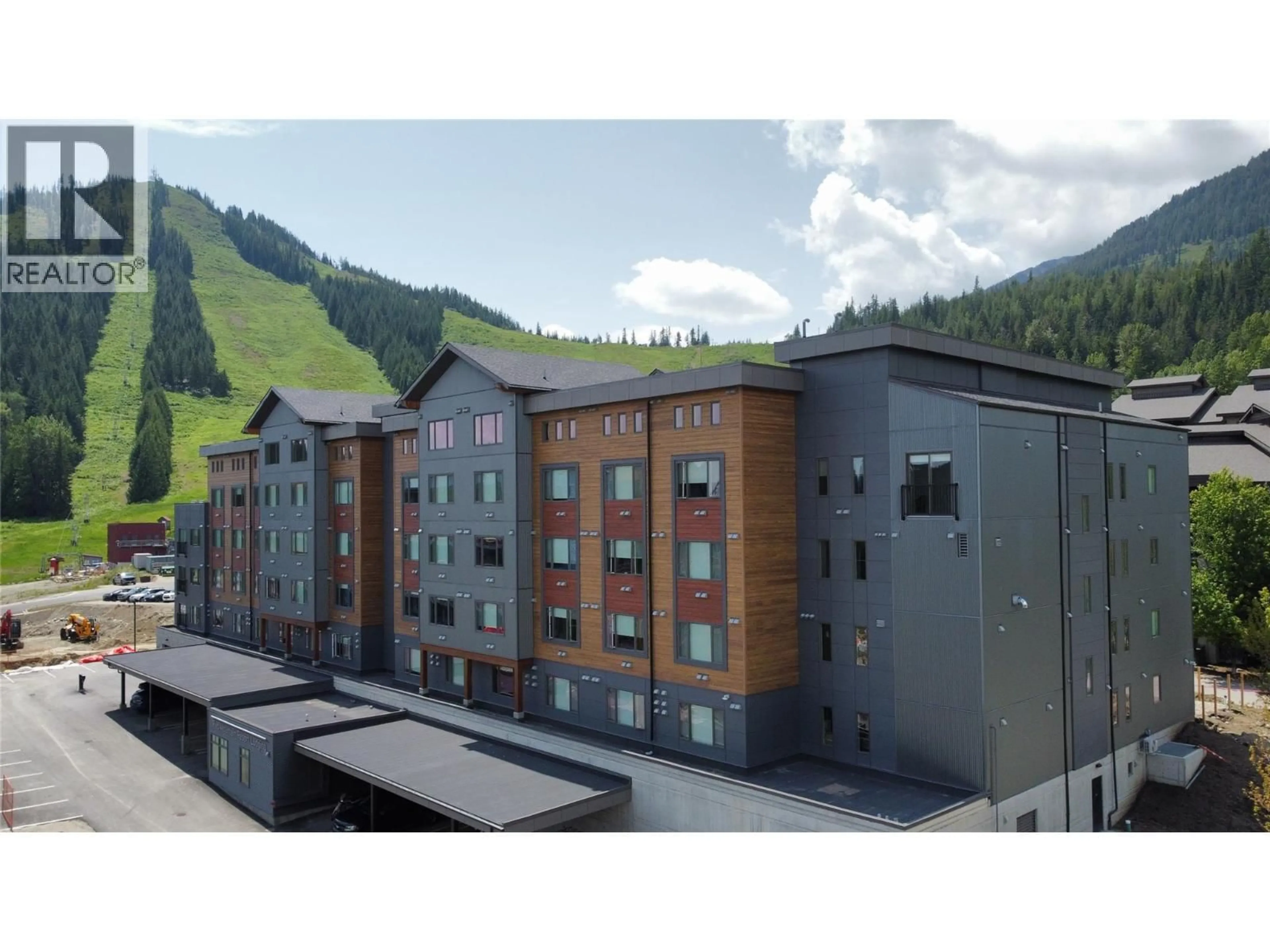 A pic from outside/outdoor area/front of a property/back of a property/a pic from drone, unknown for 122 - 4280 RED MOUNTAIN ROAD, Rossland British Columbia V0G1Y0