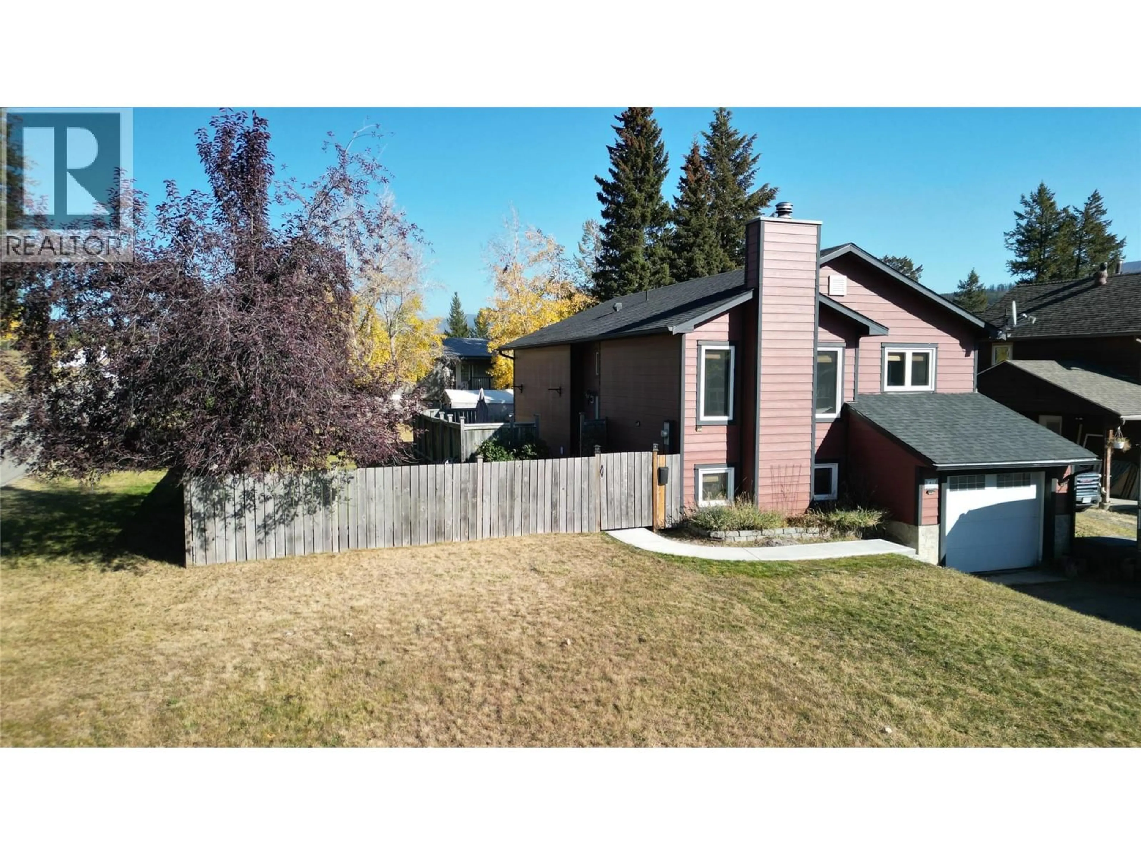 A pic from outside/outdoor area/front of a property/back of a property/a pic from drone, unknown for 1 CLAREMONT PLACE, Elkford British Columbia V0B1H0